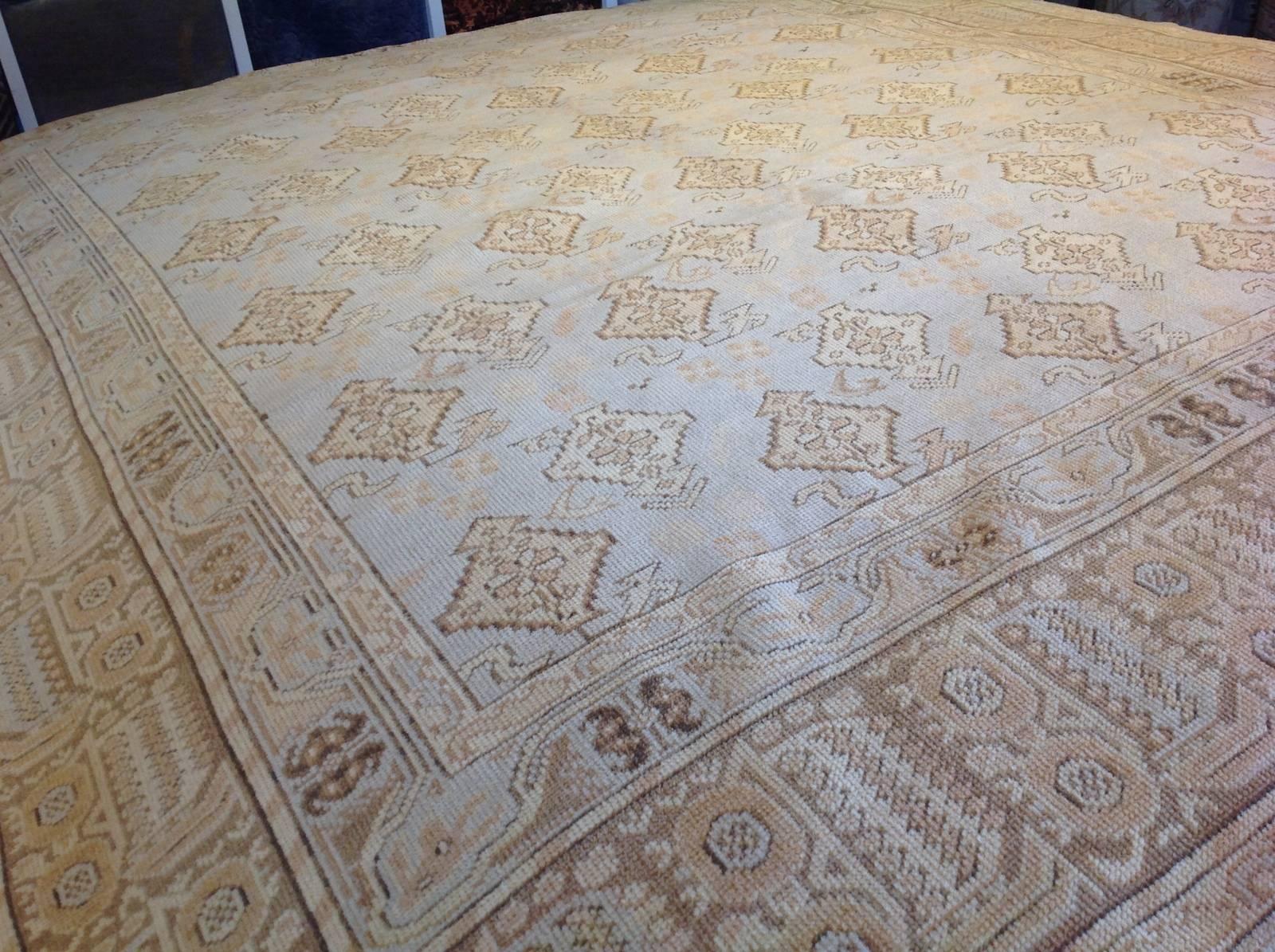 Transitional Euro Design-Teppich (Handgeknüpft) im Angebot