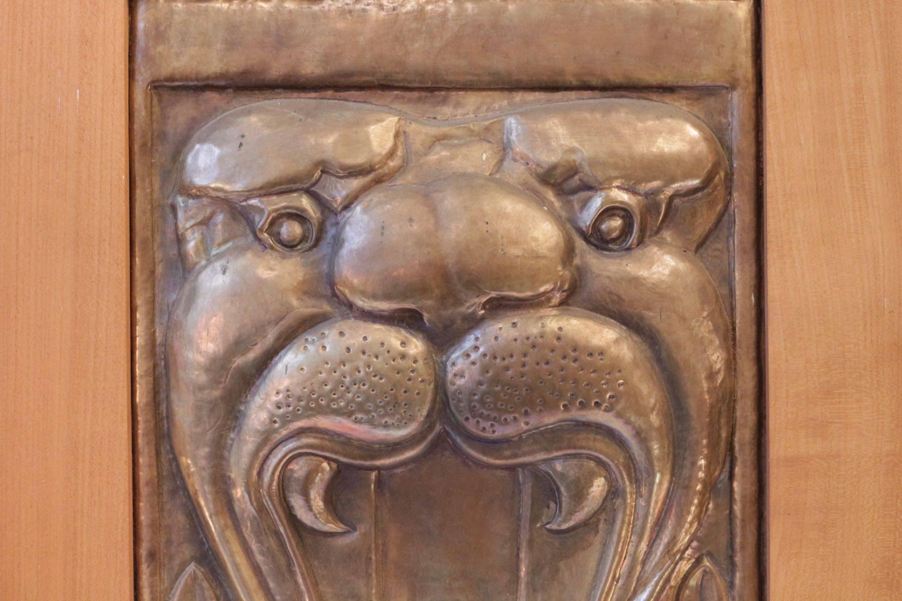 Fabulous decorative element (part of door), Tiger, circa 1915.
Brass or copper,
not signed,
in the manner of Majorelle.