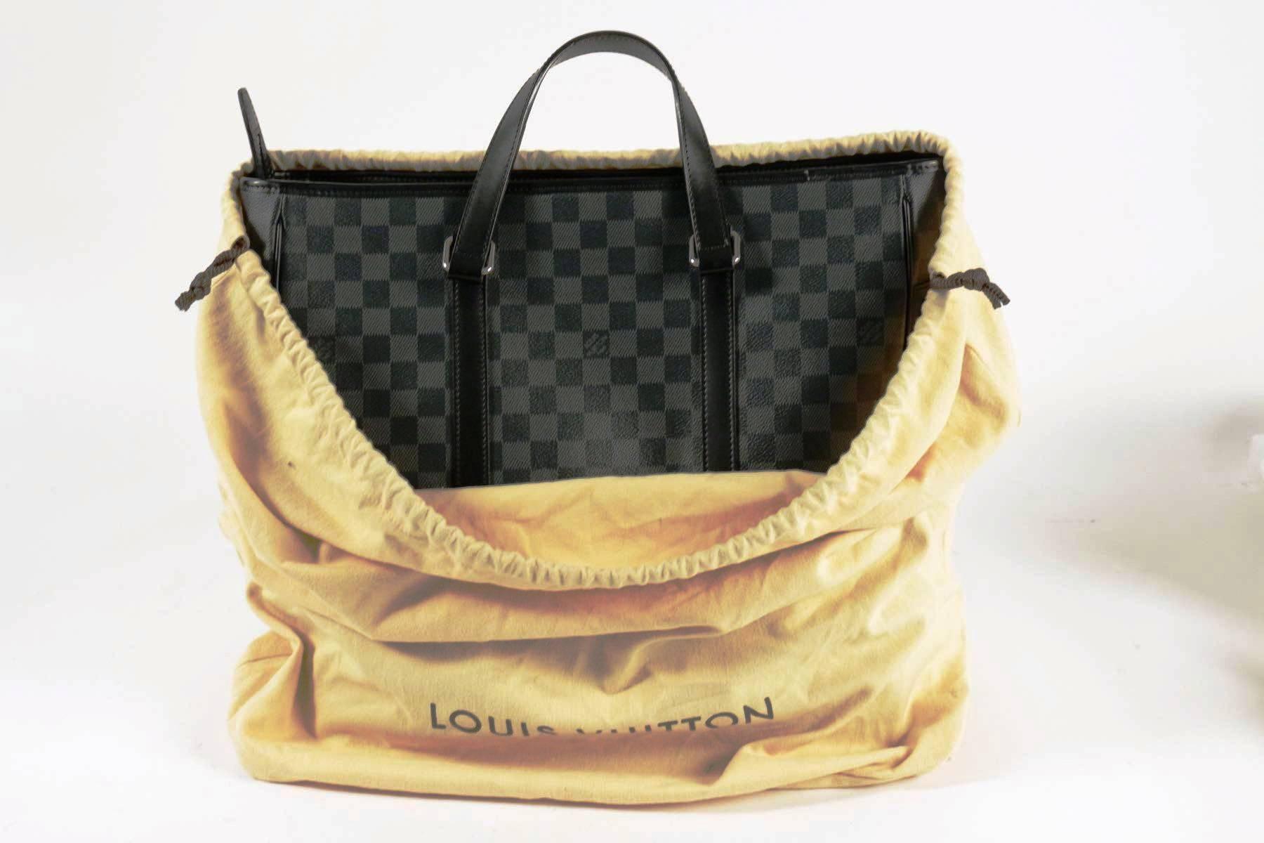 Pre-Owned Tadao Bag by Louis Vuitton, Grey and Black In Excellent Condition In Saint-Ouen, FR