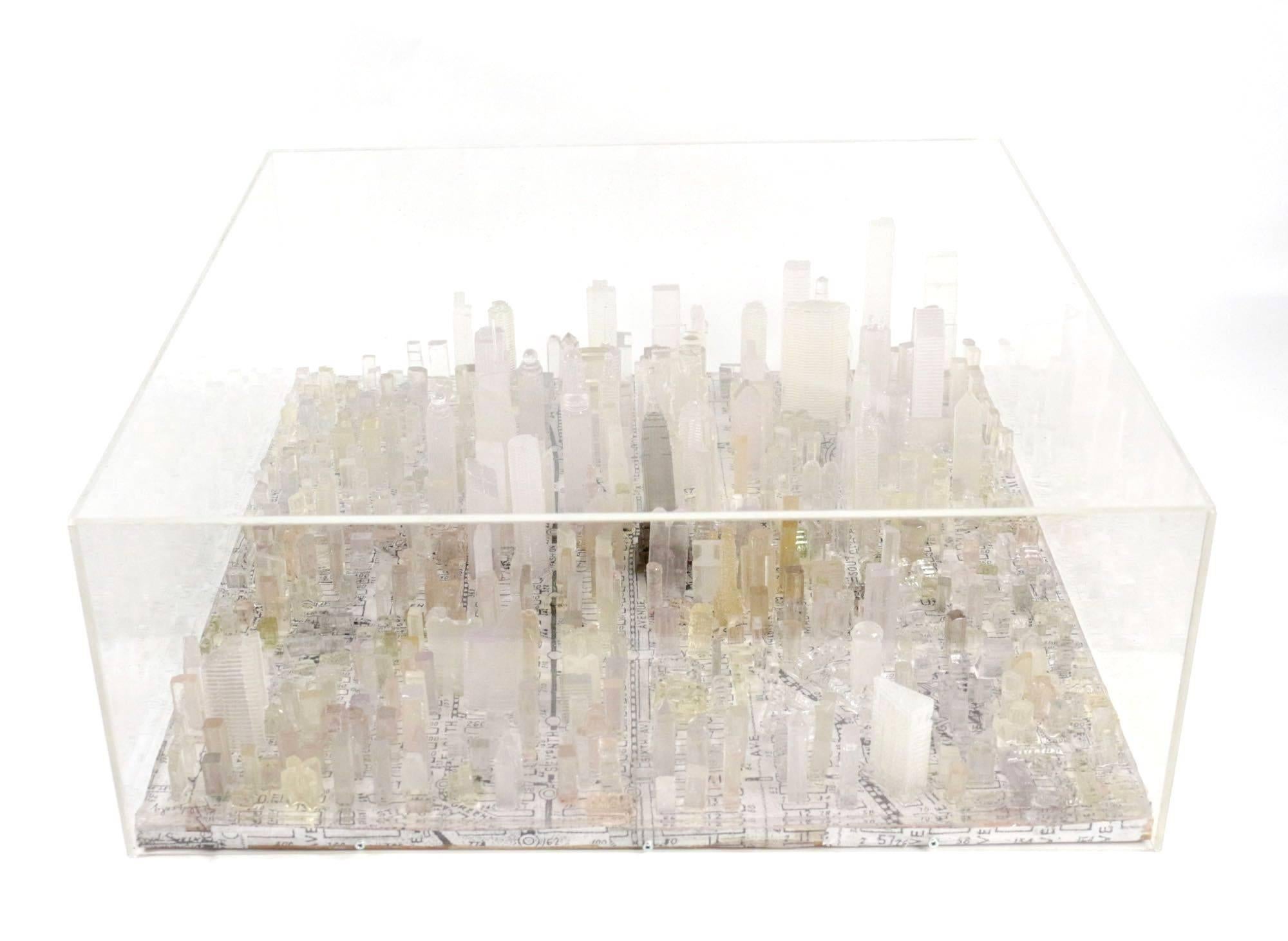 Transparent resin sculpture by Greek artist G. Lagos.
Part of the Cityscapes series,
Manhattan, 2016.
Molded resin.
Altuglas box.
Unique piece.