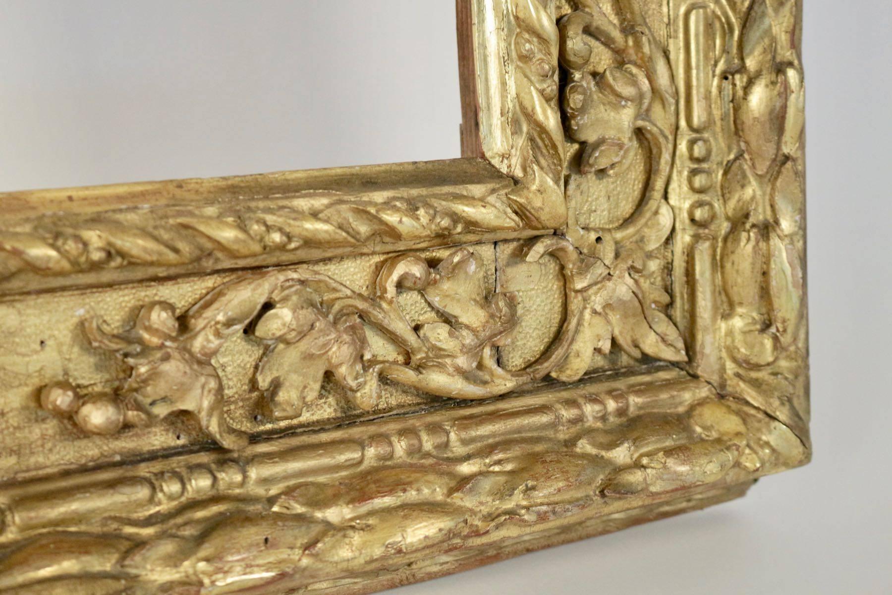Beautiful Italian Carved Giltwood Frame Mounted as Mirror, 17th Century In Excellent Condition For Sale In Saint-Ouen, FR