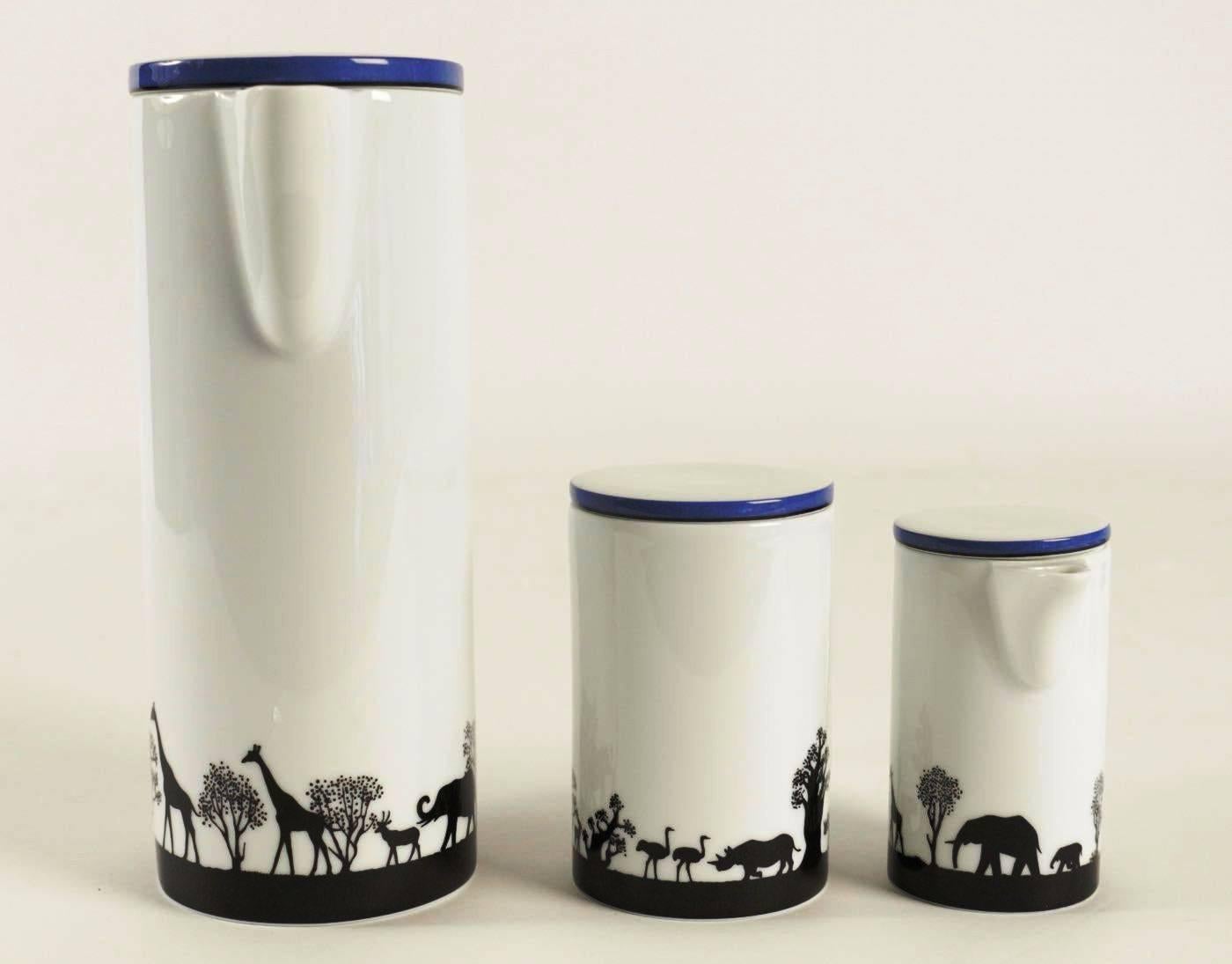 Rare coffee set designed by François-Xavier Lalanne for Artcurial, France, 1991
Porcelain, white lack and blue,
representing animals from the Jungle (Girafes, elephants, hippopotamus).
The set is called 