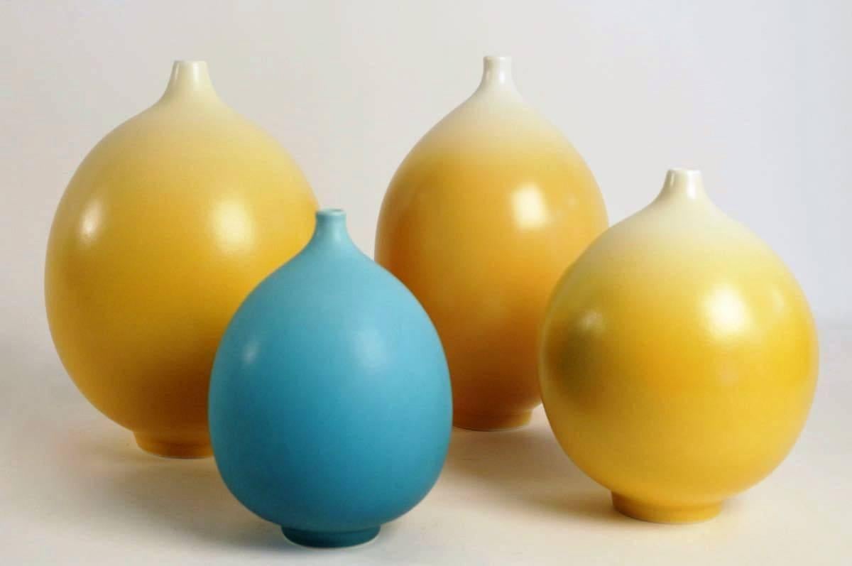 Set of Four Blue and Yellow Porcelain Vases by Marc Uzan, Signed, France In Excellent Condition In Saint-Ouen, FR