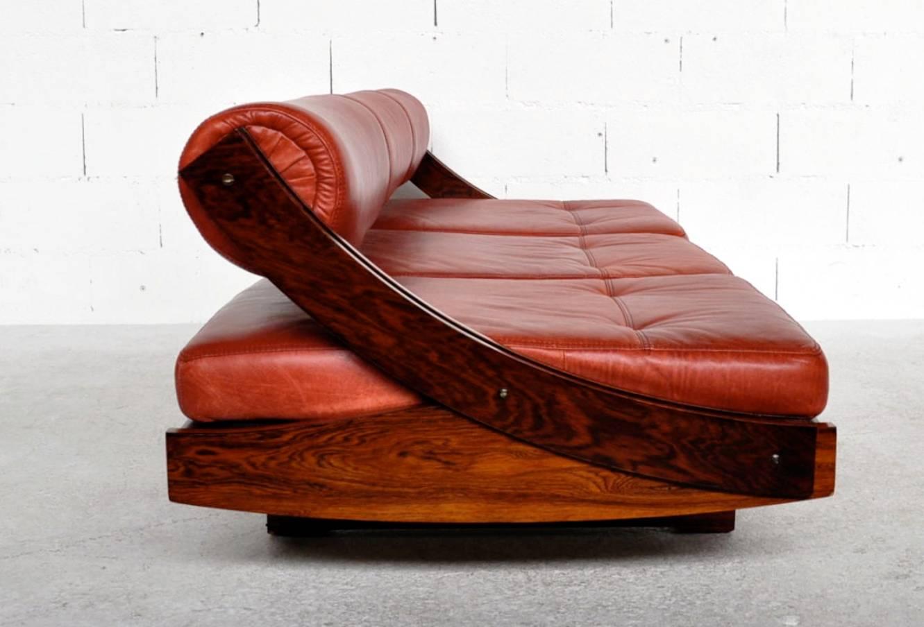 Mid-20th Century GS 195 Sofa Daybed by Gianni Songia for Sormani in Brazilian Rosewood