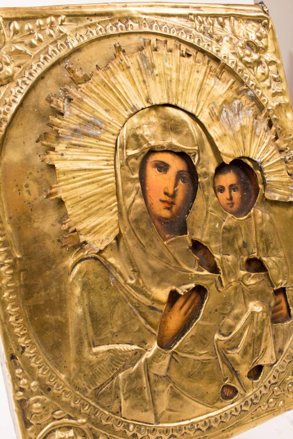 19th Century Our Lady of Iveron Russian Icon of Virgin Mary and Child Christ In Good Condition In Houston, TX