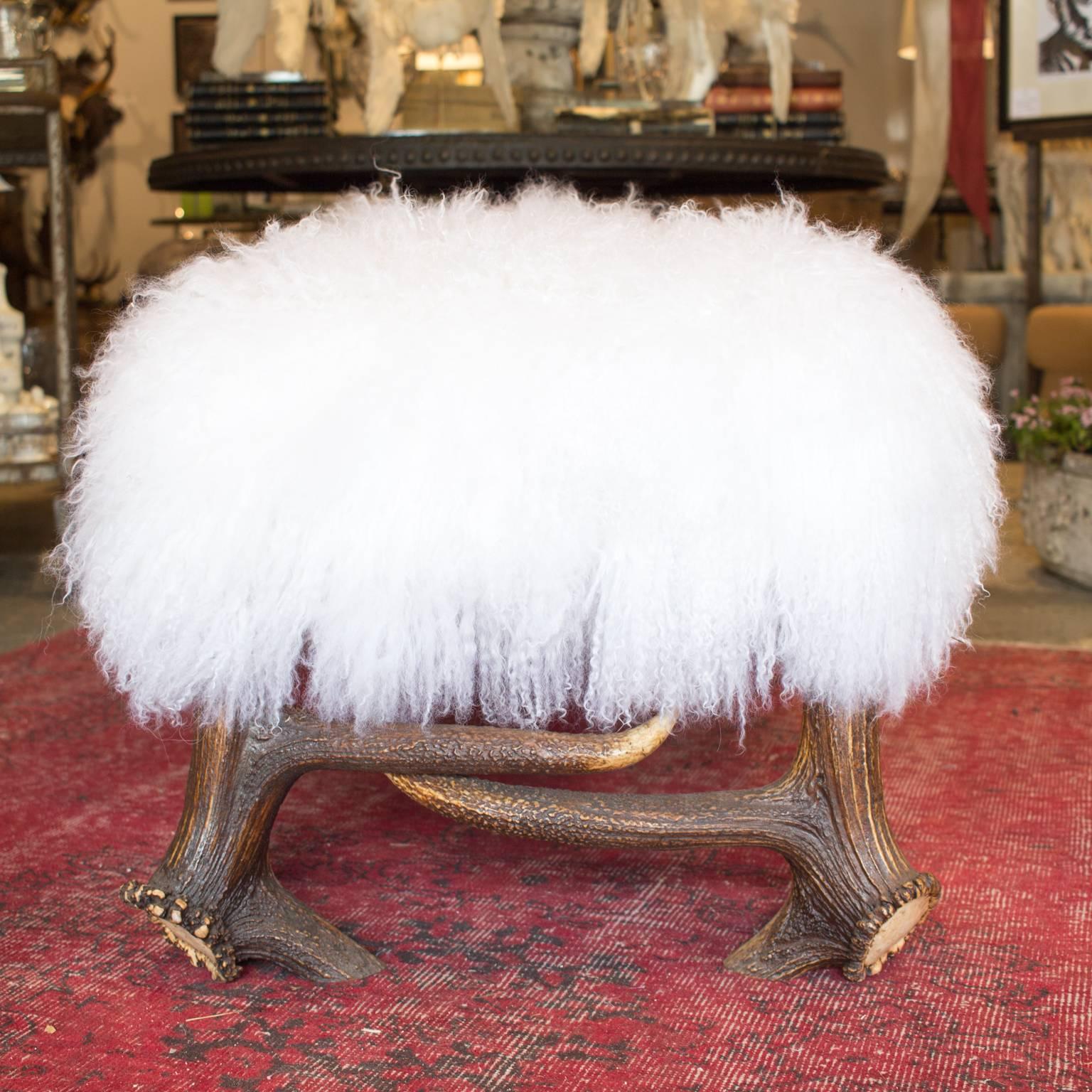 Habsburg Red Stag Antler Bench with White Tibetan Lamb Fur Seat 1
