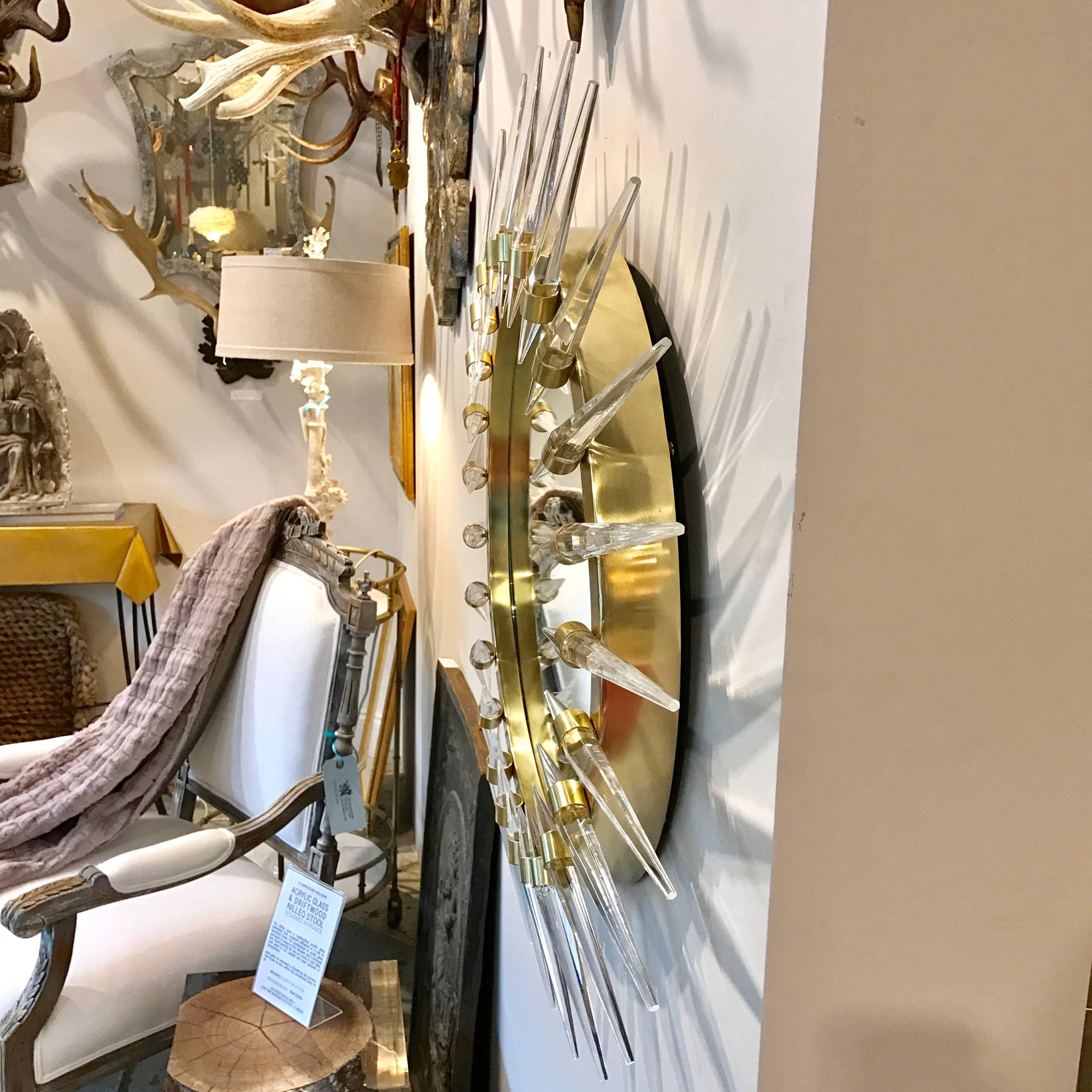 Solis Brass and Acrylic Round Modern Mirror In Excellent Condition In Houston, TX