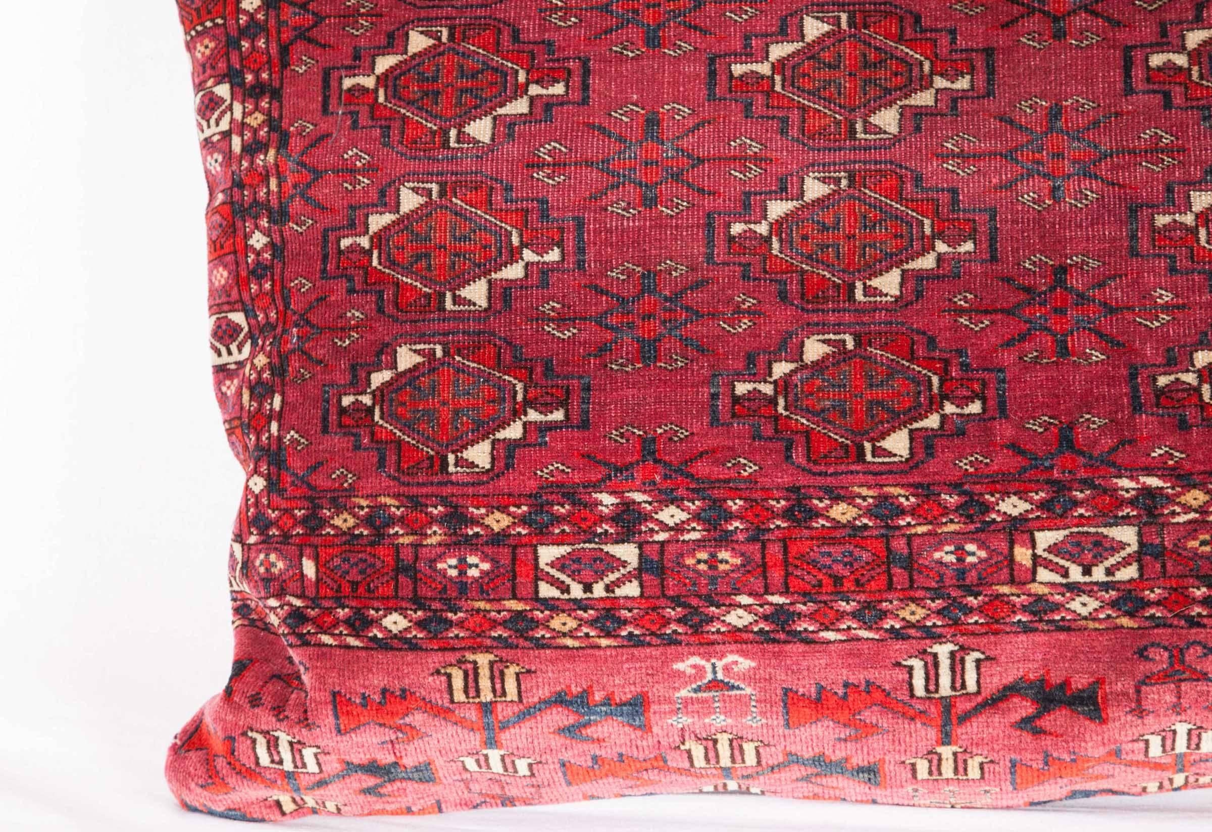 Antique Tekke Turkmen Pillow In Good Condition For Sale In By Appointment Only, CA