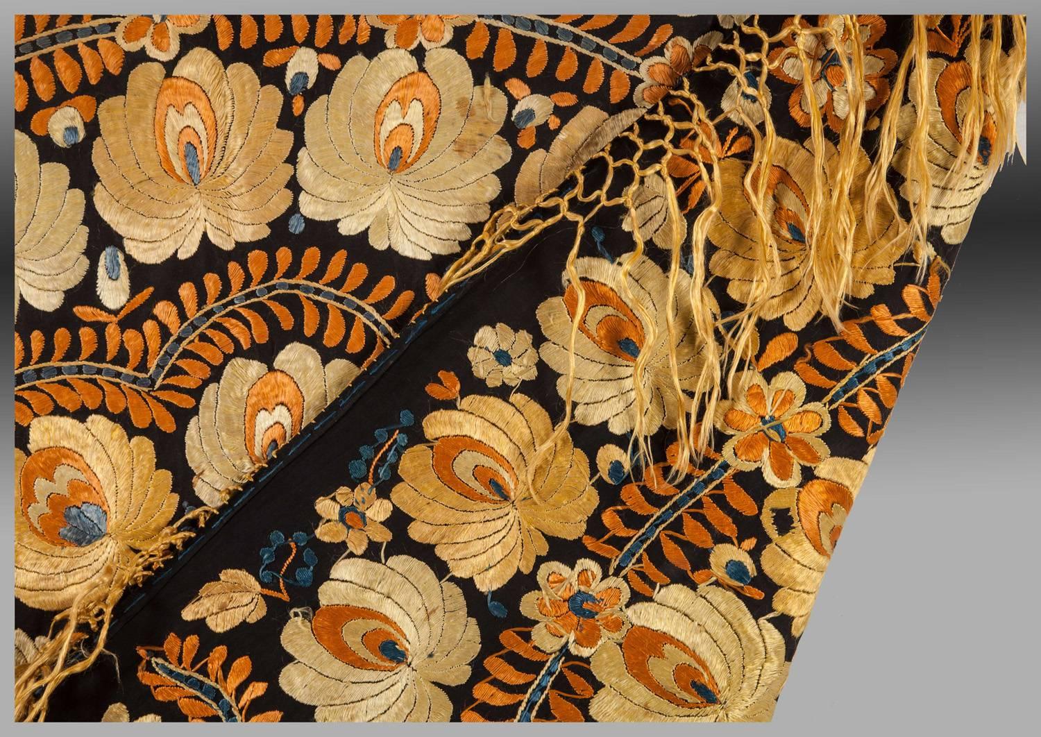 Vintage Embroidred Shawl, Hungary, Early 20th Century In Fair Condition For Sale In By Appointment Only, CA