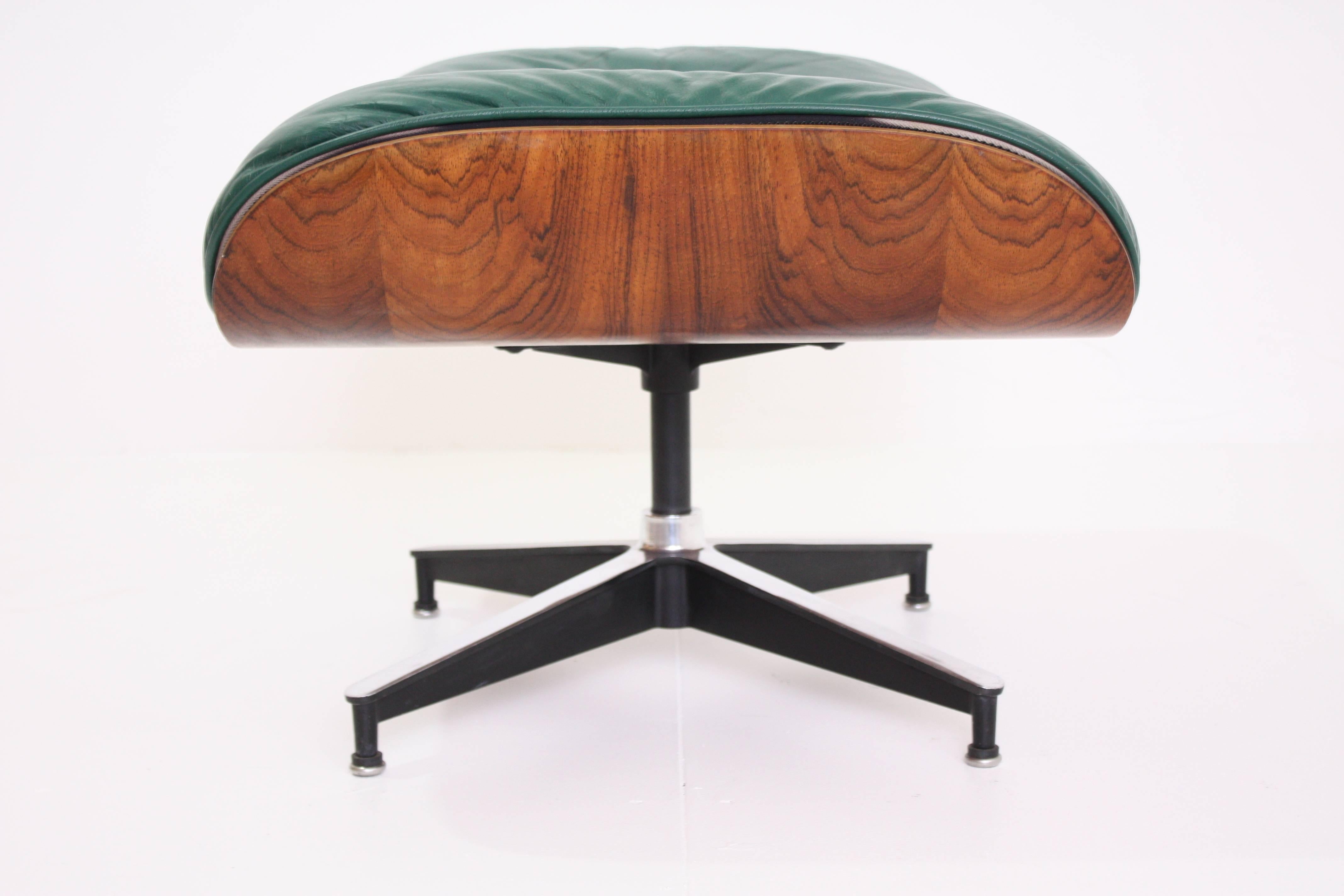 Rosewood Eames Lounge Chair and Ottoman for Herman Miller in Rare Green Leather In Good Condition In Oklahoma City, OK