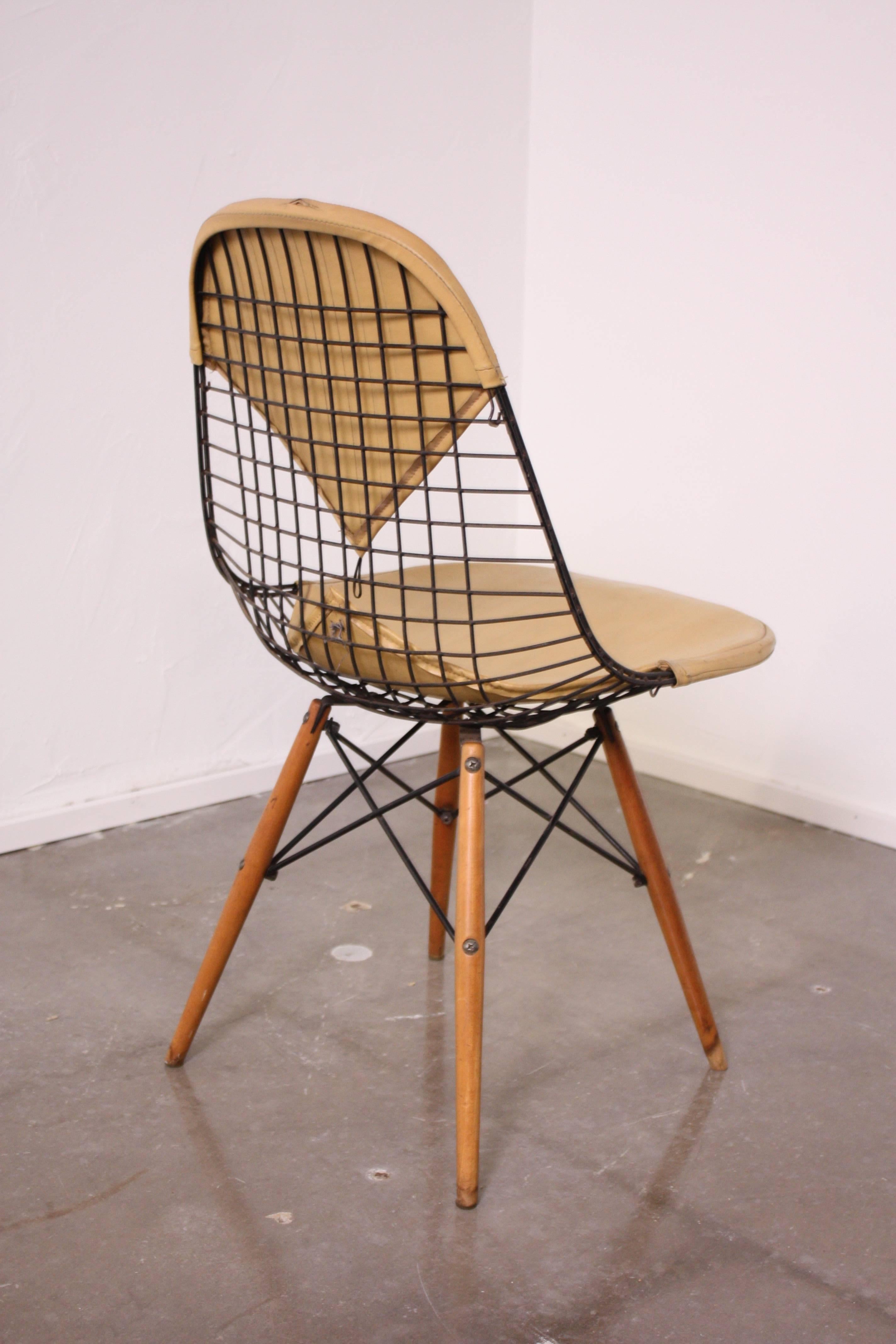 Mid-Century Modern Eames Dkw Dowel Leg Side Chair for Herman Miller