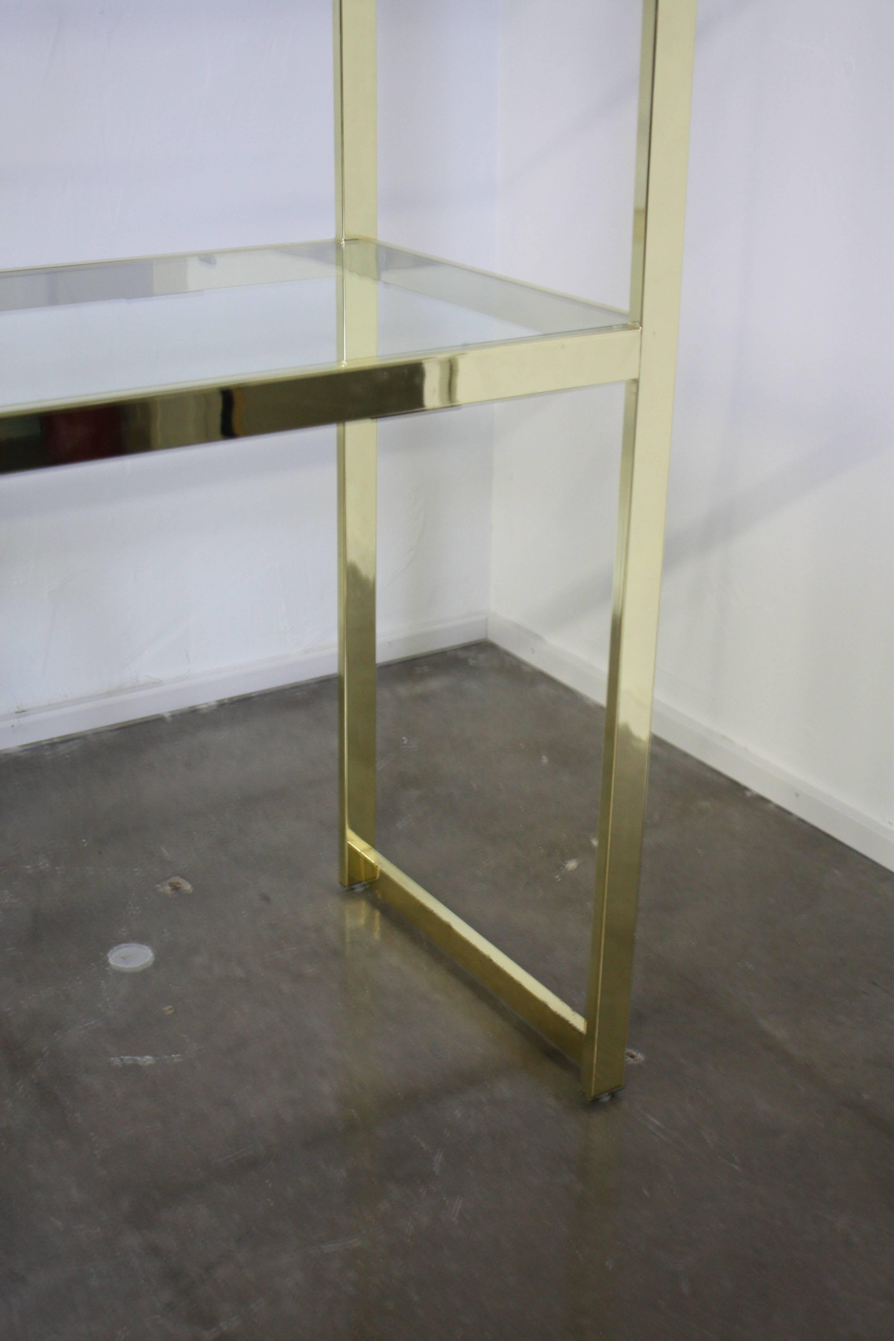 Double Cantilever Brass Étagère by Milo Baughman for DIA In Good Condition In Oklahoma City, OK