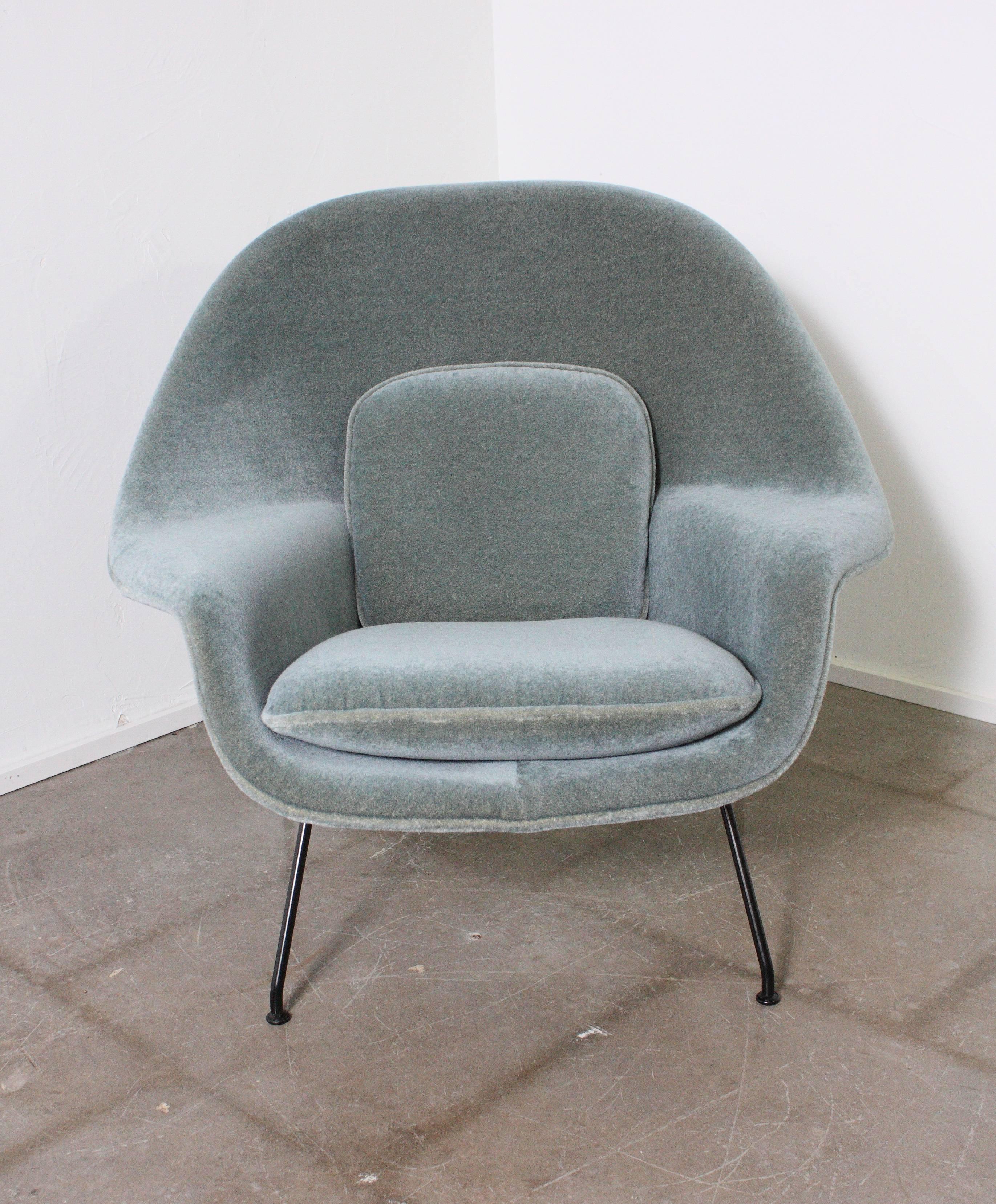 Mid-Century Modern Eero Saarinen Womb Chair for Knoll
