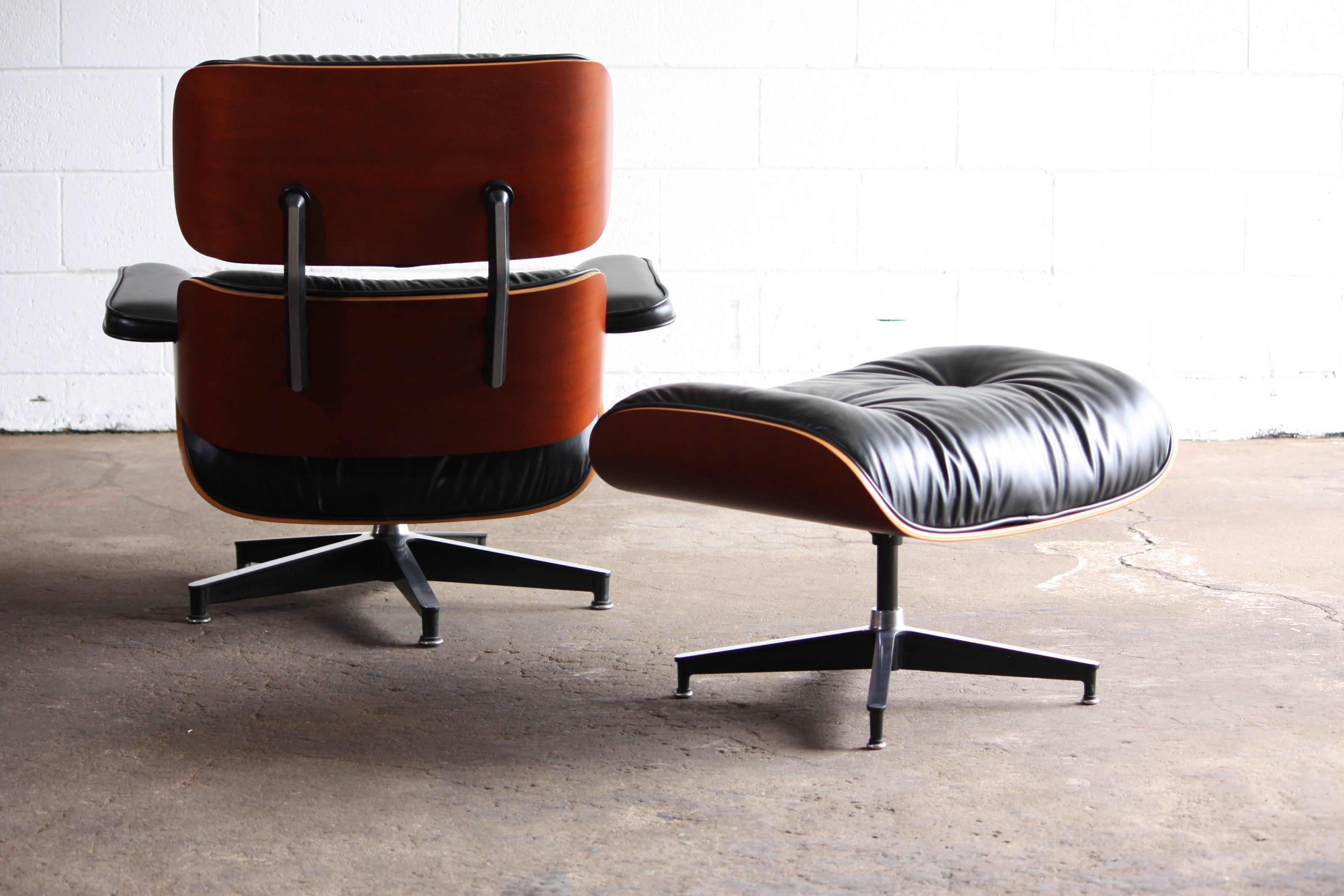 Mid-Century Modern Eames Lounge Chair and Ottoman for Herman Miller