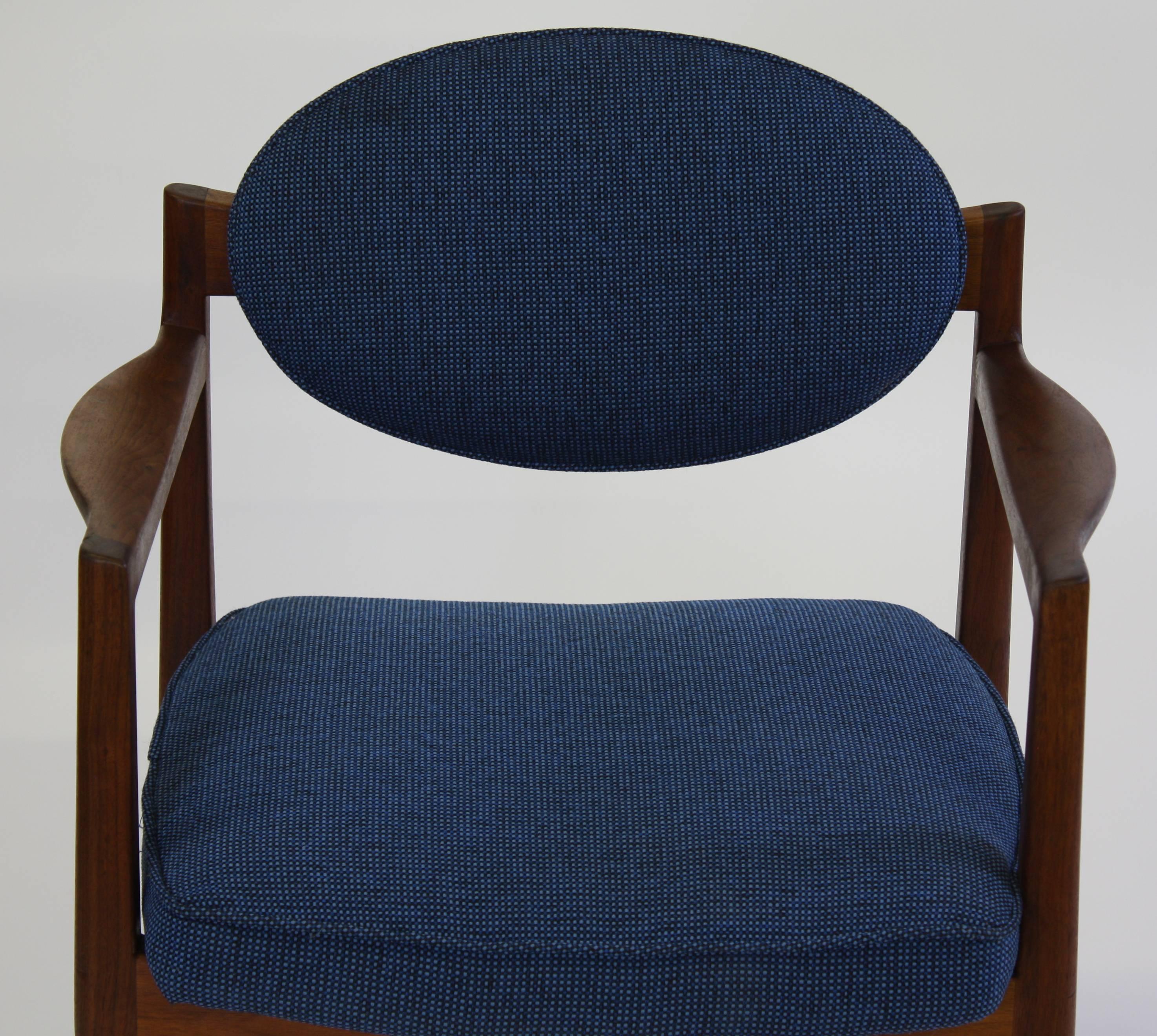 Mid-20th Century Jens Risom Office Chair with Swivel