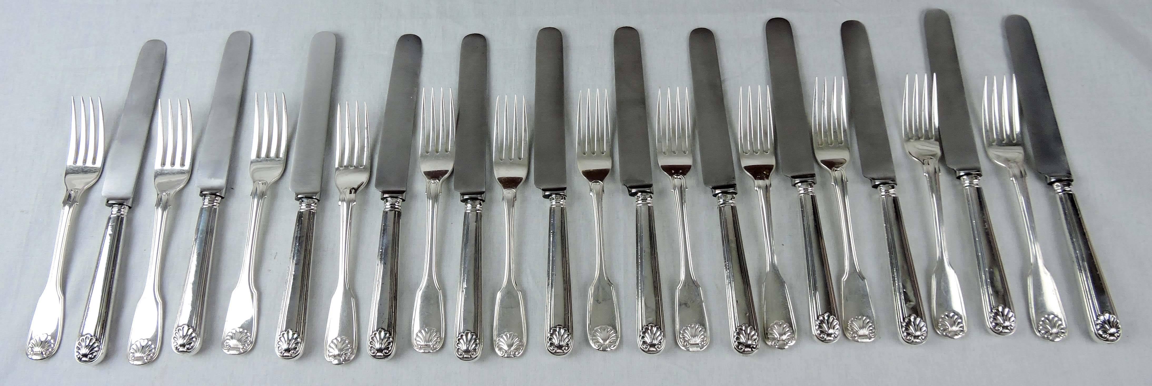 Georian Period Fiddle, Thread & Shell Sterling Silver Flatware Dinner Set for 12 For Sale 1