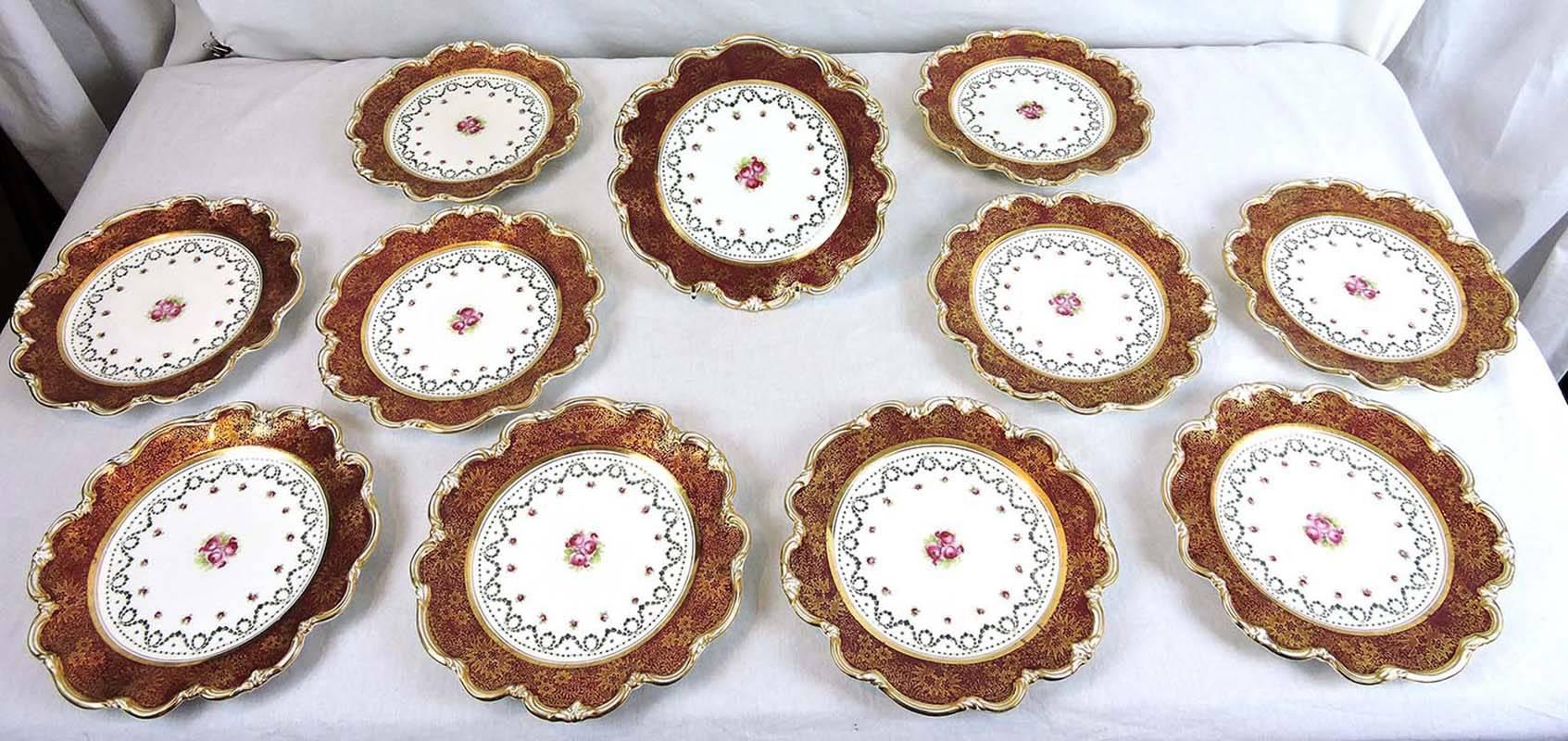 Edwardian Set of 12 Scalloped Dessert Plates by George Jones & Sons, circa 1910 For Sale