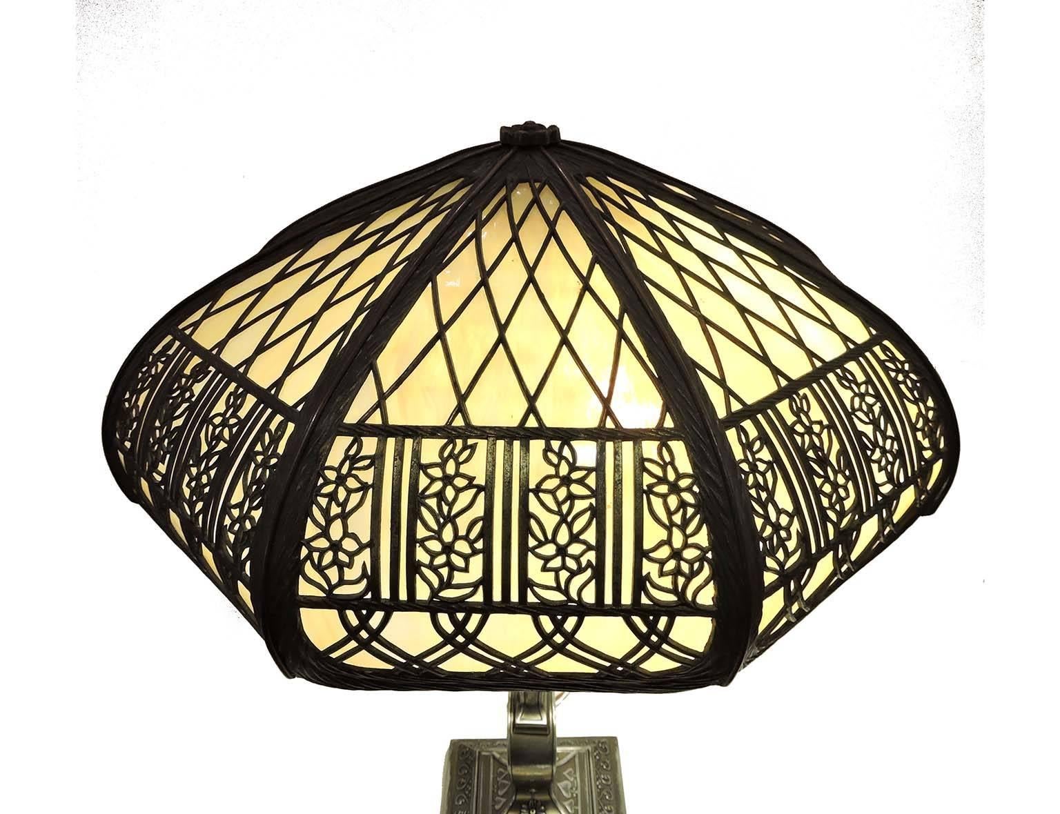 American Arts and Crafts Electric Lamp with Pairpoint Base 6