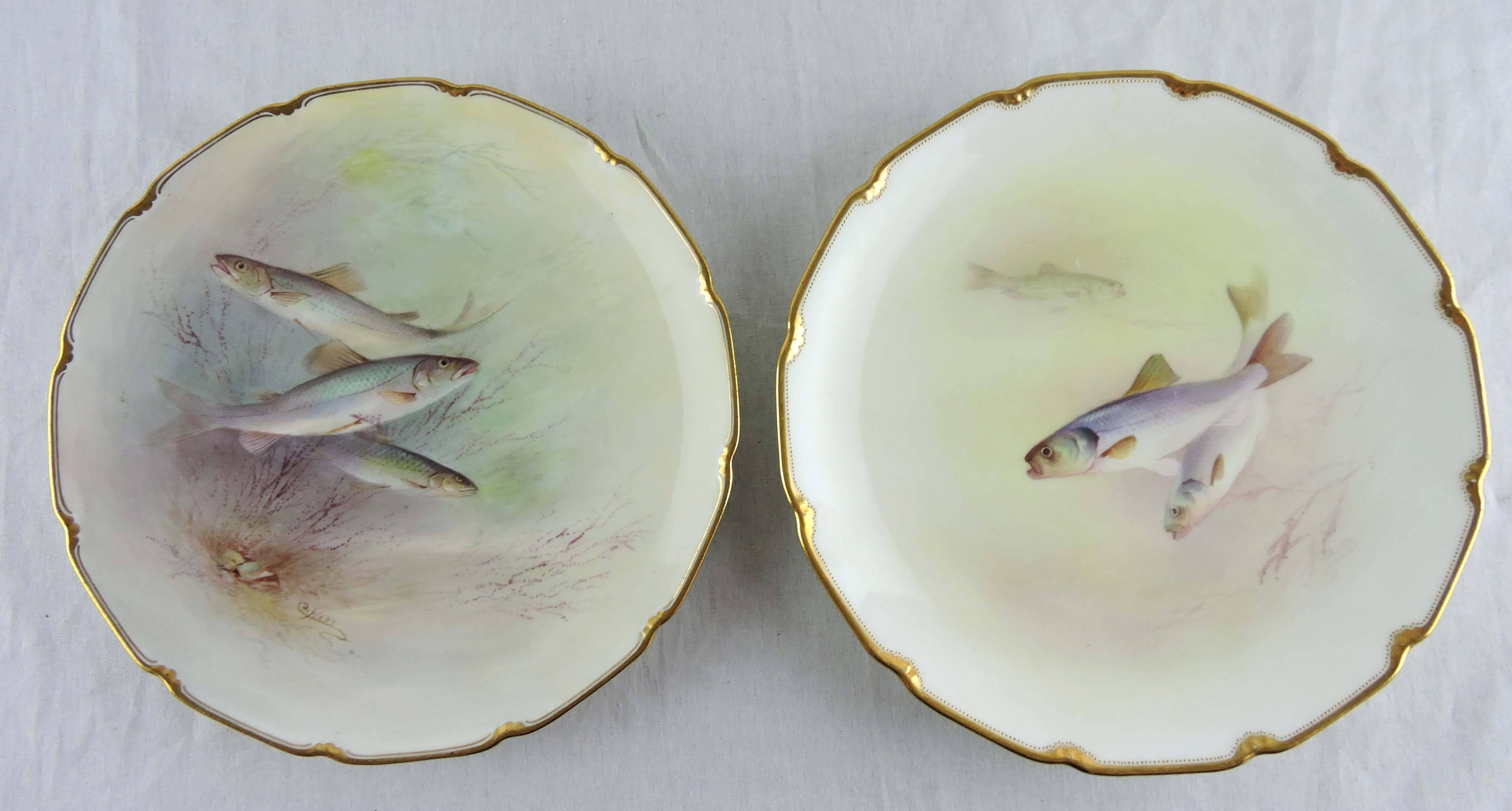 English Set of Eight Hand-Painted and Signed Royal Doulton Fish Plates, 1902-1922