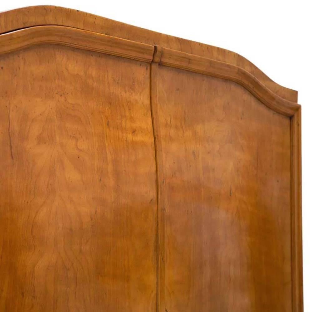 Vienna Secession Pair of Viennese Birch Veneer Wardrobes For Sale