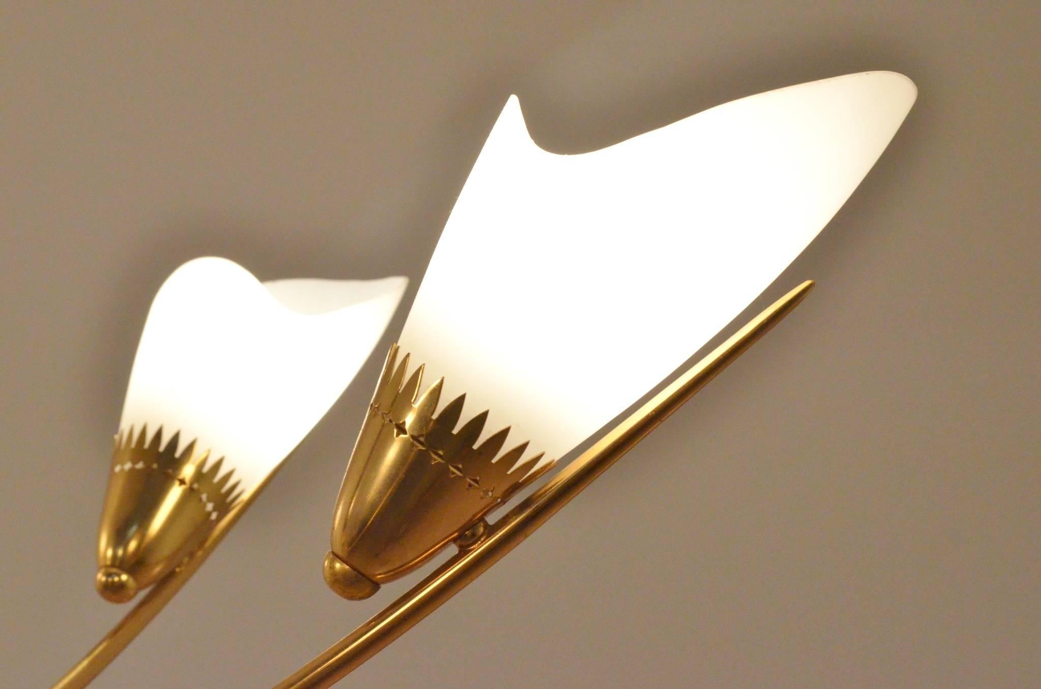 1950s French Mid-Century Modern Design Tulip Shaped Glass and Brass Chandelier 1