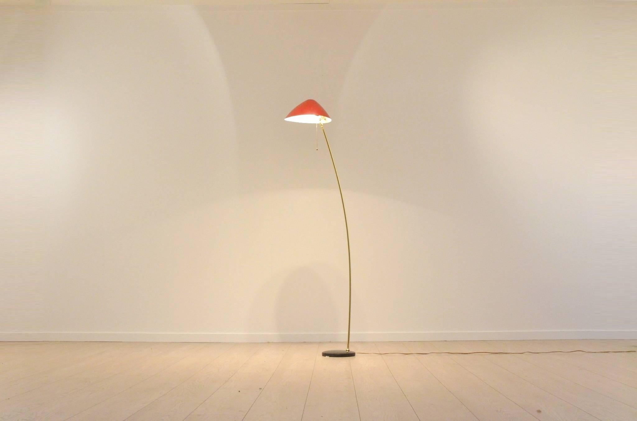 Mid-20th Century Mid-Century Modernist Italian Design Red & Black Metal Brass Floor Lamp Lighting