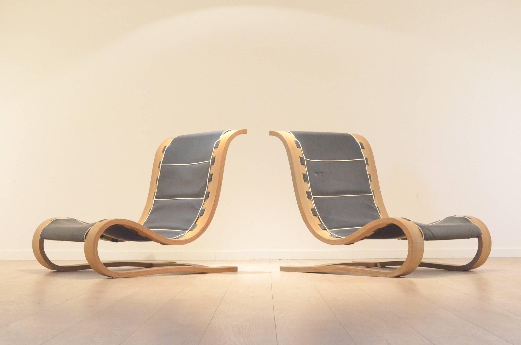 Sculptural 1970s French Organic Plywood and Leatherette Easy Chairs In Good Condition In Brussels, Ixelles