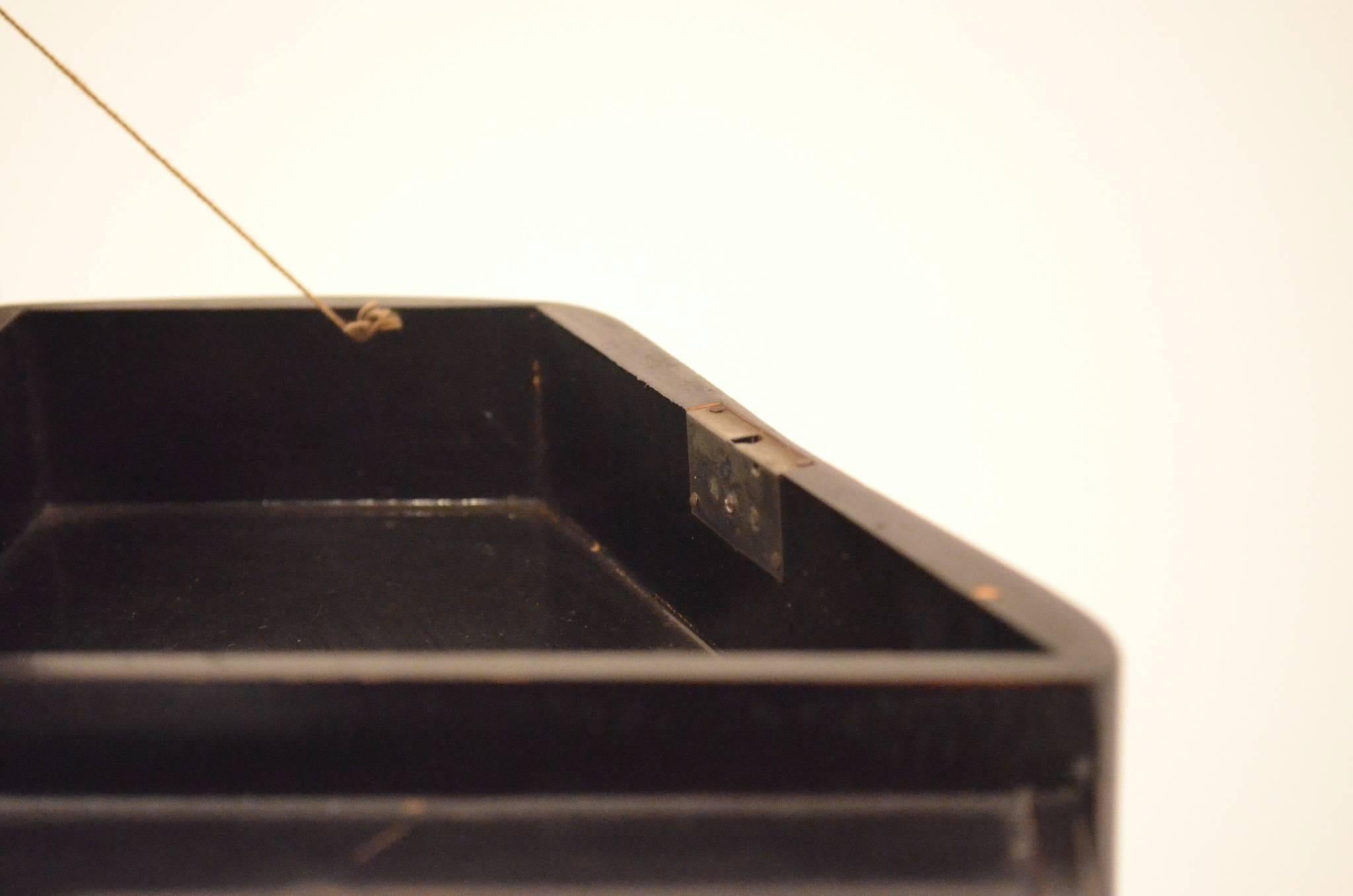 Early 20th Century 1920s Art Deco Black Lacquered Wooden Piano Shaped Jewelry Box For Sale