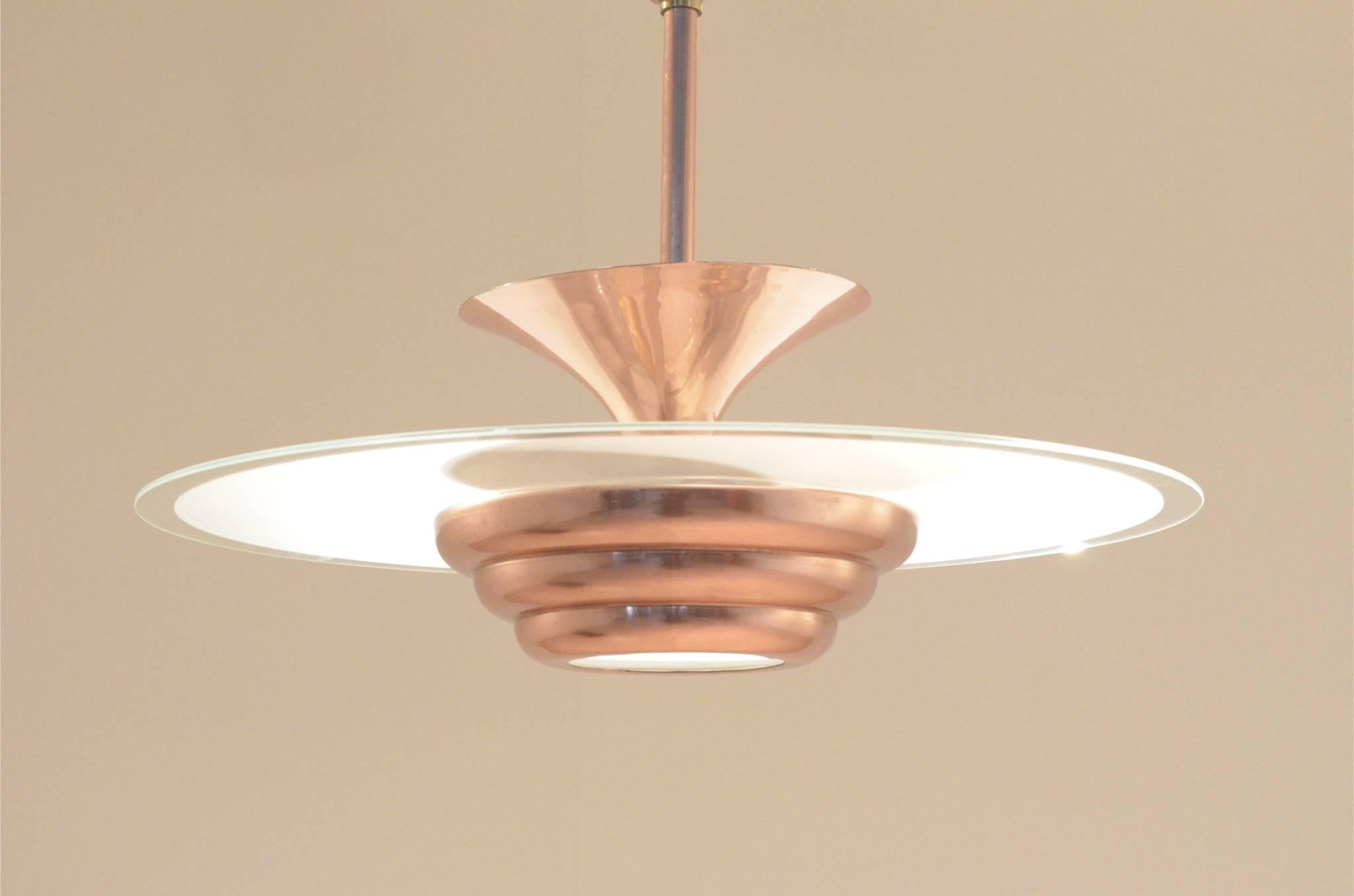 French Art Deco Full Copper and Round Sanded Glass Pendant Lamp Chandelier In Excellent Condition In Brussels, Ixelles