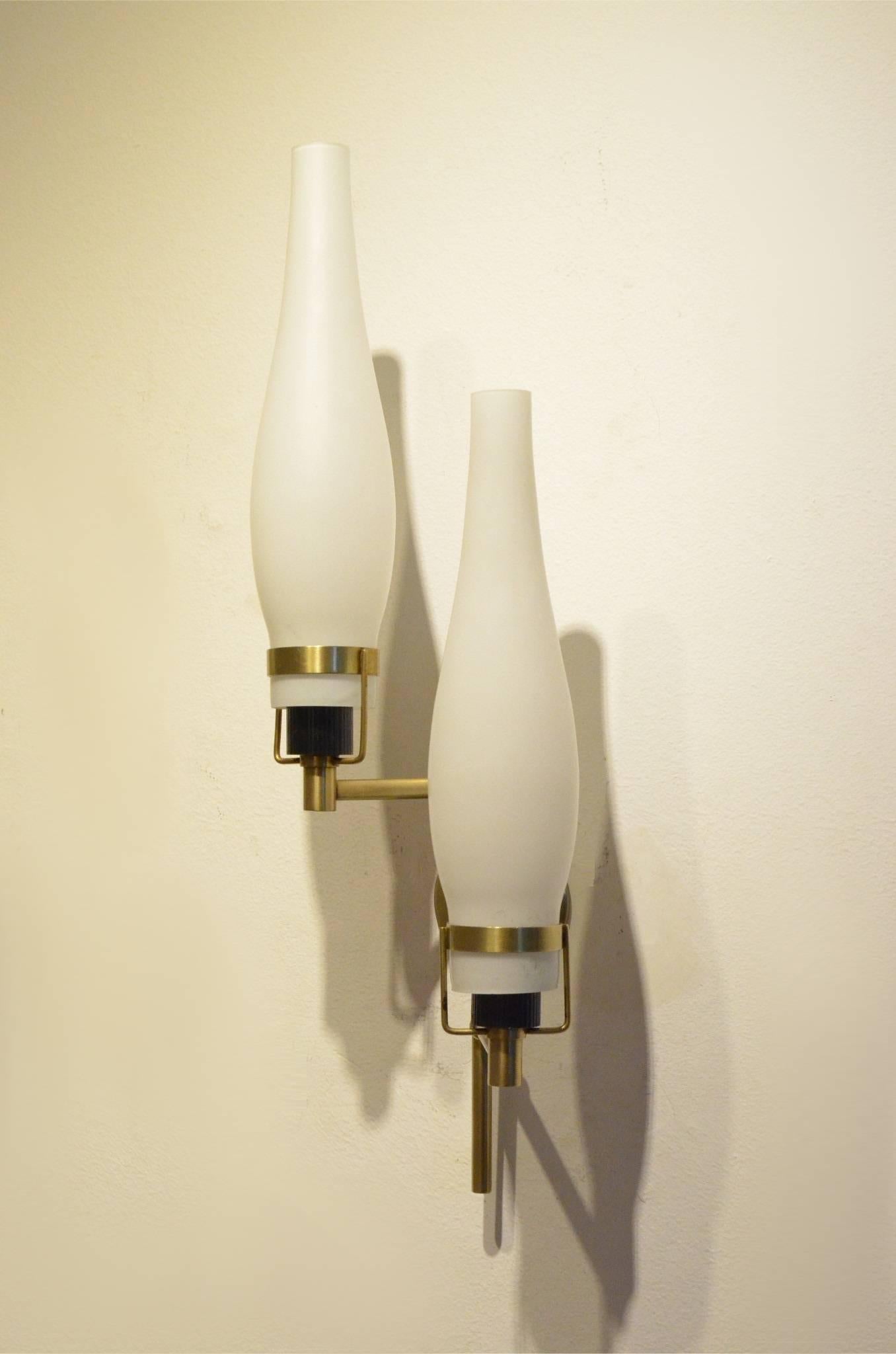 Mid-Century Modern Italian Mid-Century Stilnovo Attributed two-Glass and Brass Wall Sconces Lamps