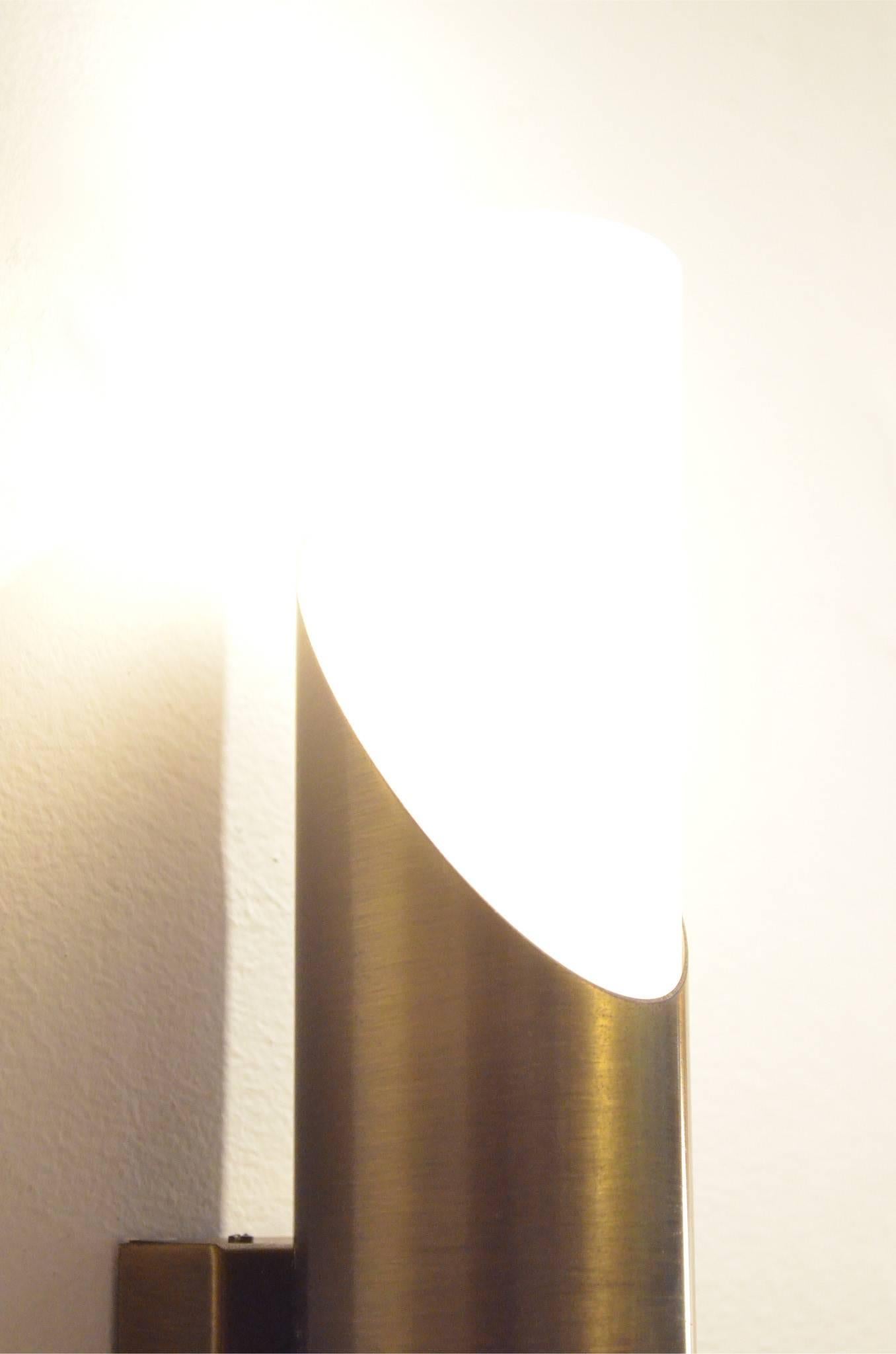 1970s German Vintage Design, Brass and Glass Neuhaus Wall Sconces Lamps In Excellent Condition In Brussels, Ixelles