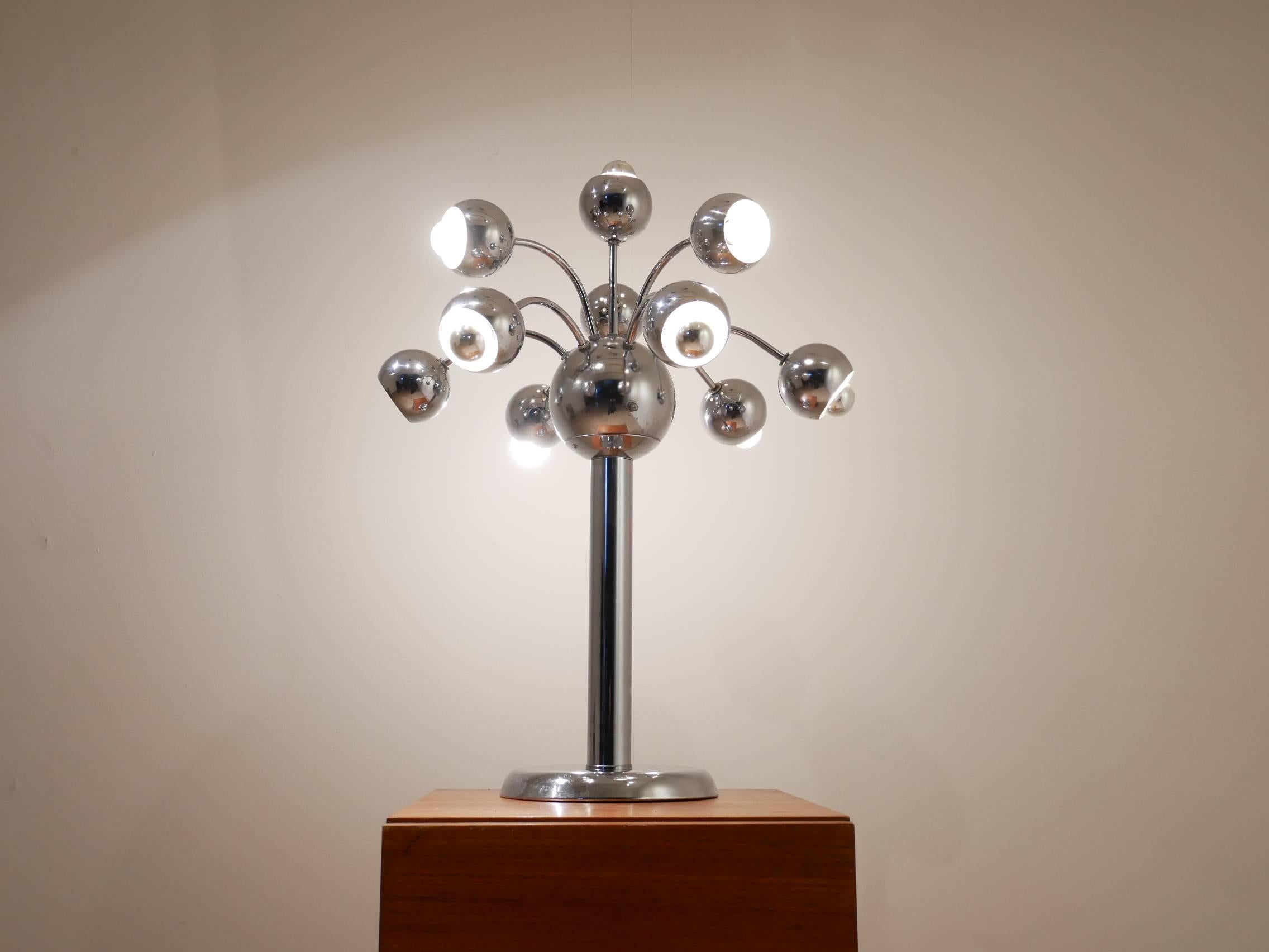 1970s Italian Attributed Reggiani Chromed Balls Tree Shaped Table Lamp im Angebot 1