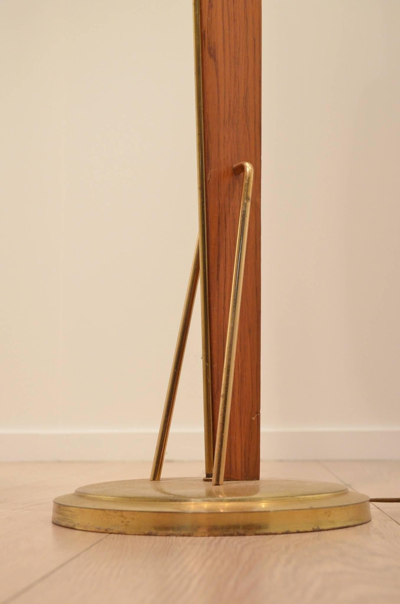Sculptural Mid-Century Wood Blade and Brass Floor Lamp 2