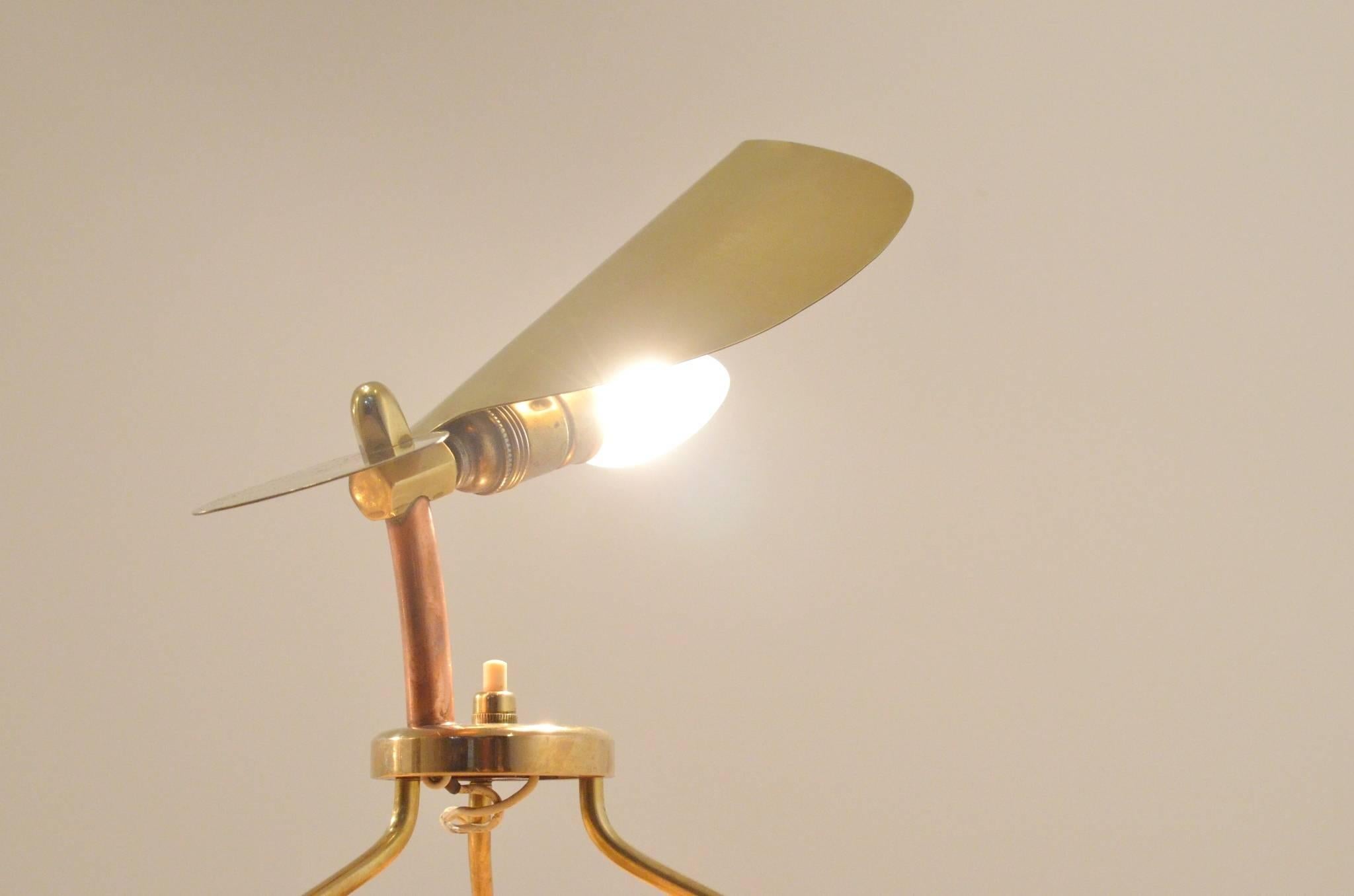 Pair of Mid-Century Modern Italian Zoomorphic Table Lamps in Brass & Copper In Excellent Condition In Brussels, Ixelles