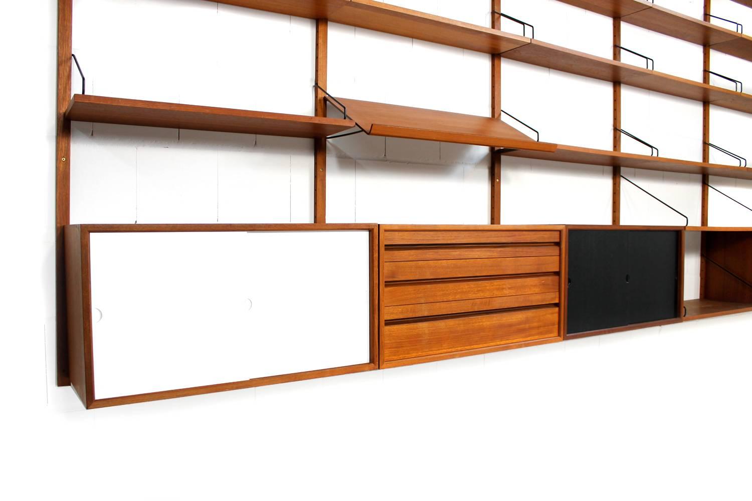 Large 1960s Poul Cadovius Royal Teak Shelf System Danish Modern Design Unit In Excellent Condition In Hamminkeln, DE