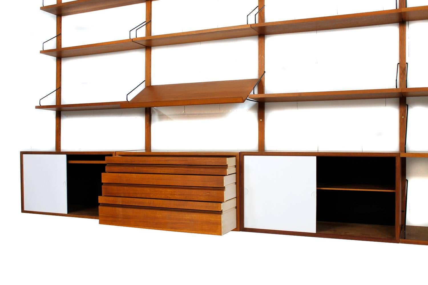 Mid-Century Modern Large 1960s Poul Cadovius Royal Teak Shelf System Danish Modern Design Unit