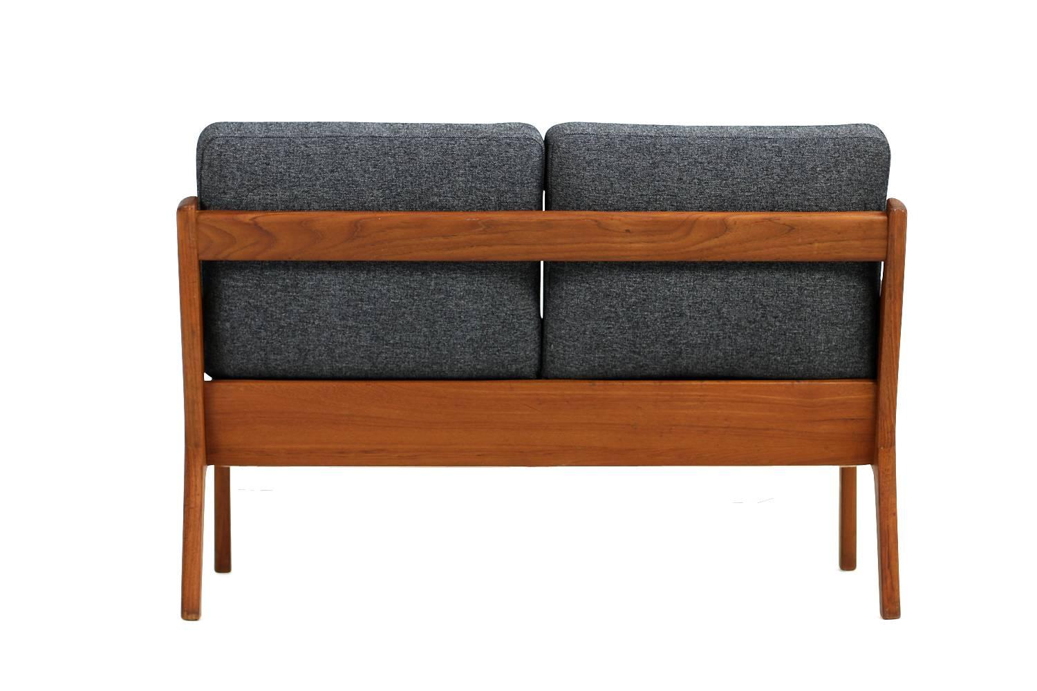 Ole Wanscher 1960s Teak Two-Seat Sofa Senator Series Danish Modern 'a' In Excellent Condition In Hamminkeln, DE