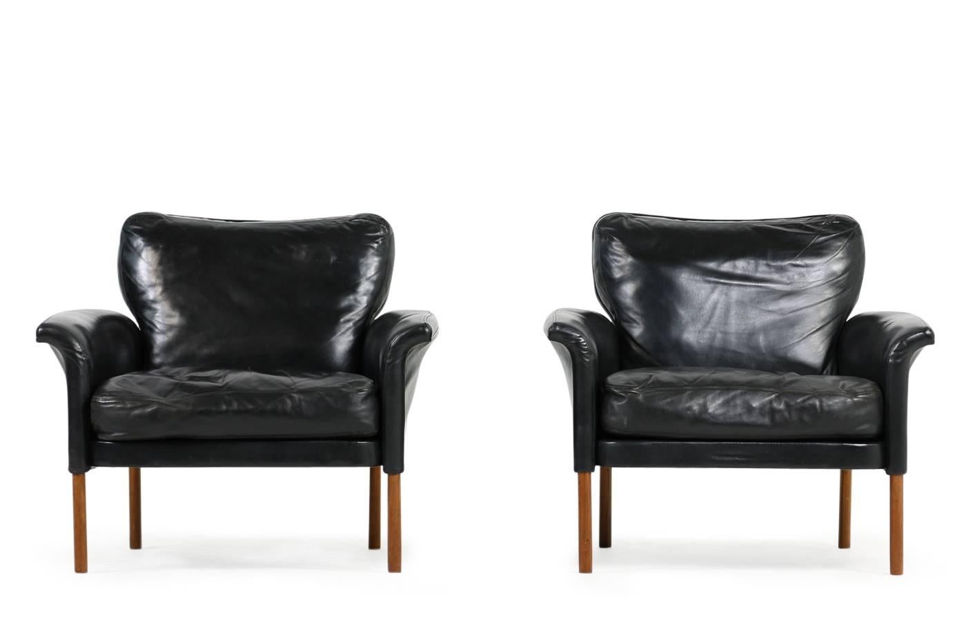 Pair of Leather and Teak Lounge Chairs with Down Filling Hans Olsen Attributed 2