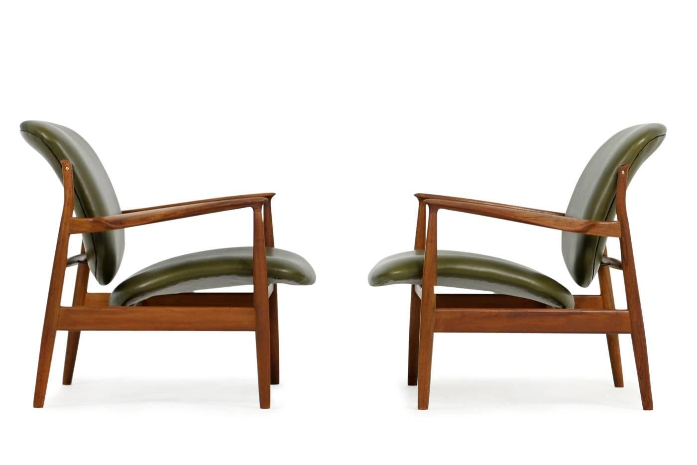 Amazing Pair of 1950s Finn Juhl Lounge Easy Chairs Mod. FD 136 Teak and Leather In Good Condition In Hamminkeln, DE