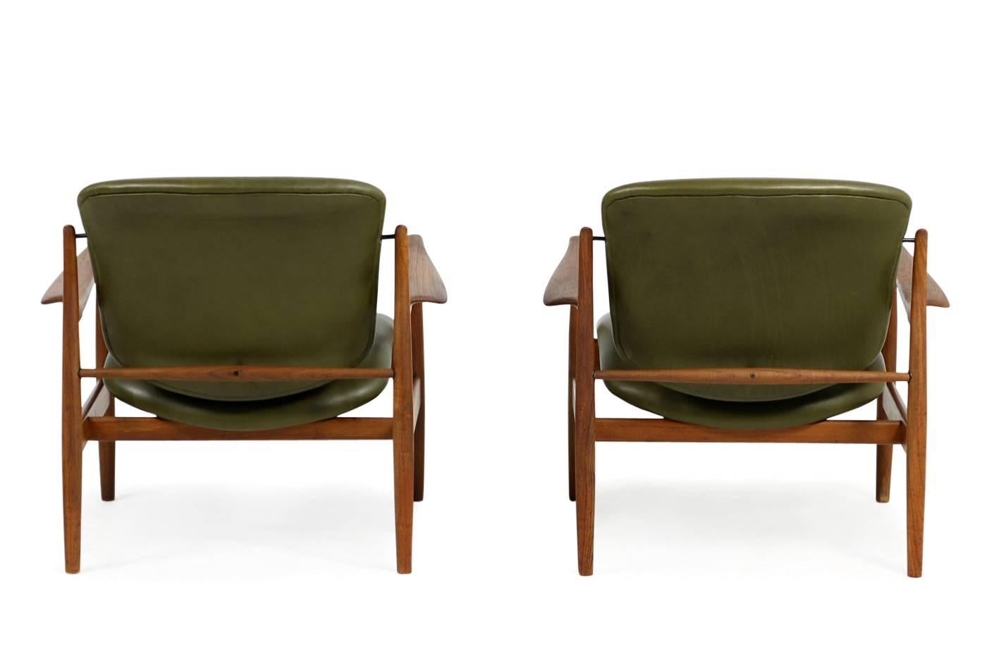 Mid-Century Modern Amazing Pair of 1950s Finn Juhl Lounge Easy Chairs Mod. FD 136 Teak and Leather