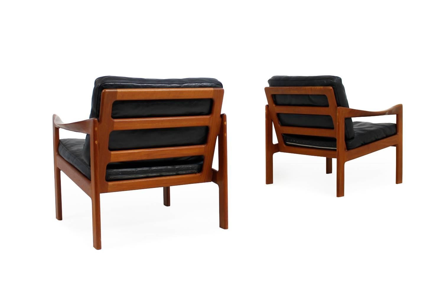 Pair of Two 1960s Danish Modern Teak and Leather Easy Chairs by Illum Wikkelso In Excellent Condition In Hamminkeln, DE