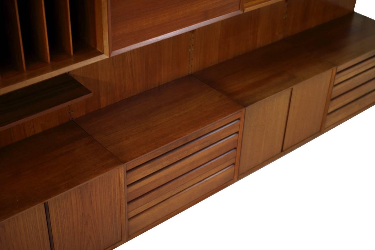 Beautiful 1960s Danish Poul Cadovius Teak Wall Unit by Cado, Shelving System In Excellent Condition In Hamminkeln, DE