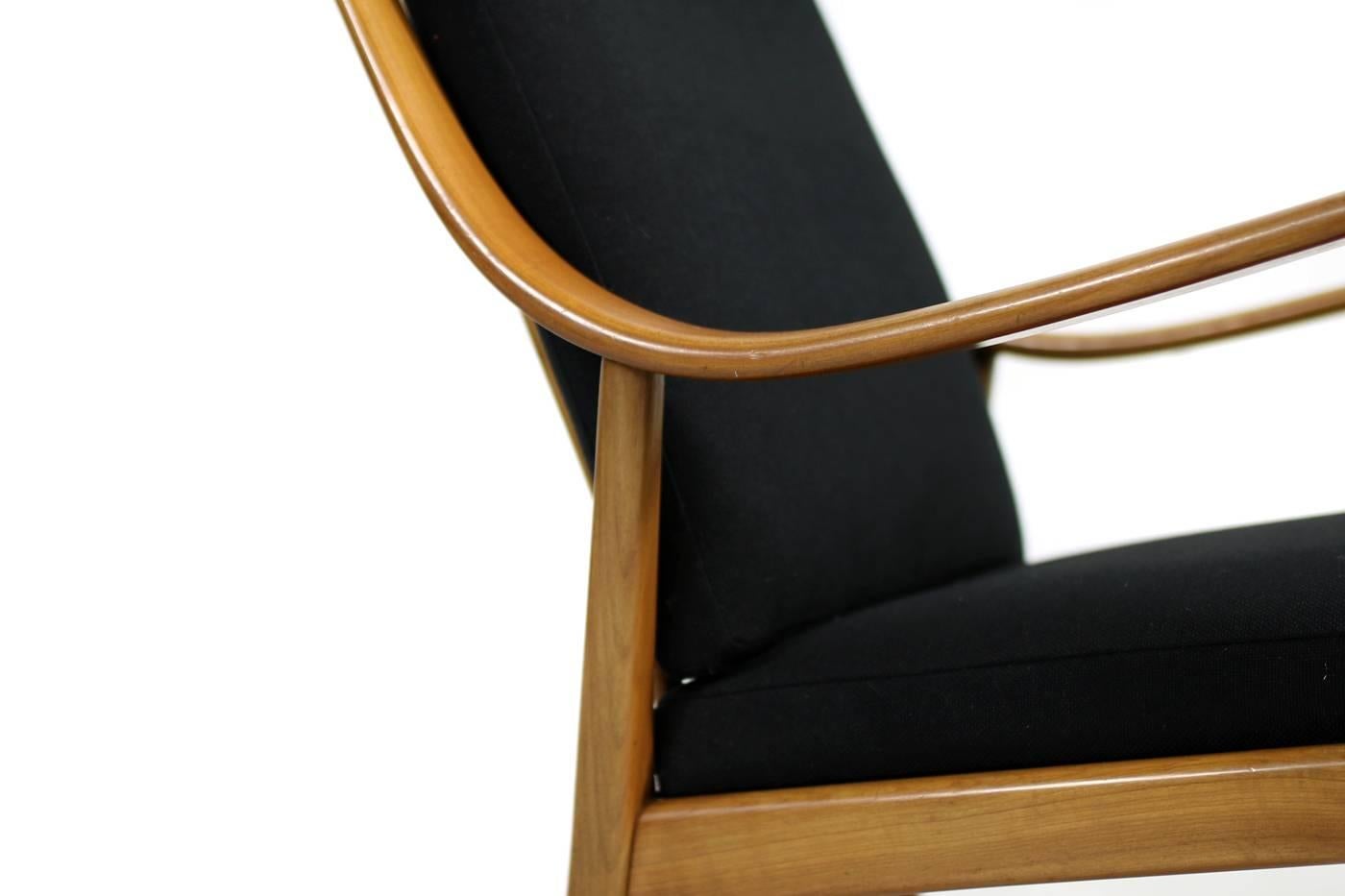 Fabric Very Rare Pair of 1950s Mid-Century Modern Beechwood Easy Lounge Chairs