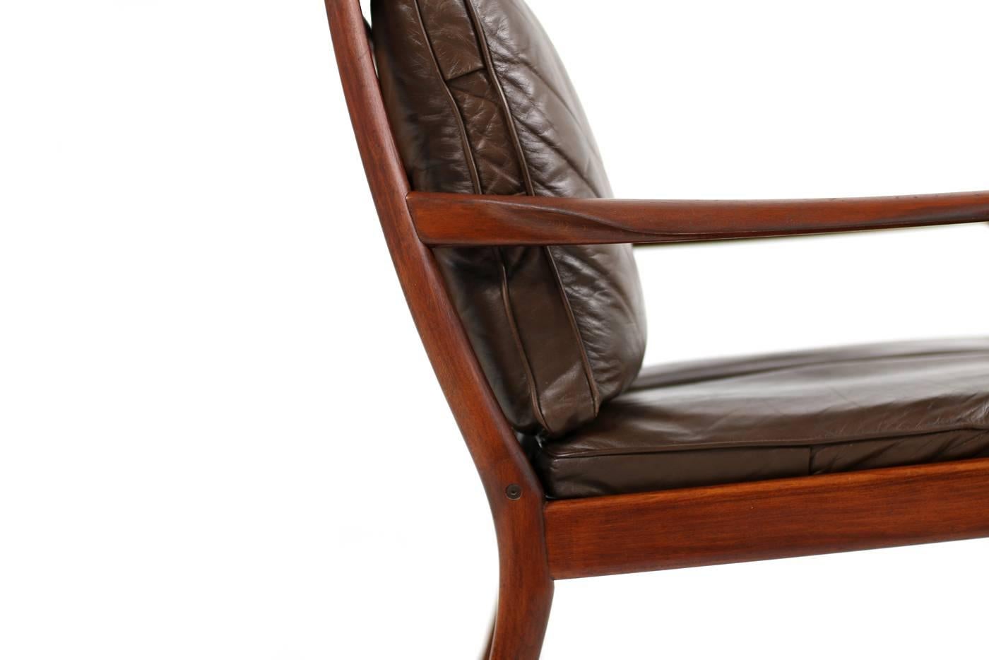 1960er Jahre Ib Kofod Larsen Lounge Easy Chair „Sams“ aus braunem Leder OPE, Schweden (Schwedisch) im Angebot