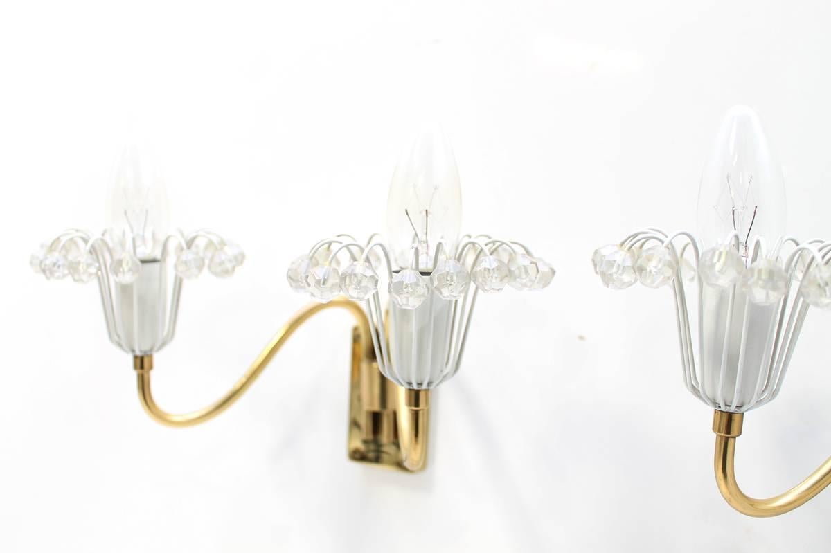 Mid-Century Modern Pair of 1960s Austrian Emil Stejnar Wall Lights Crystal Glass and Brass Sconces For Sale