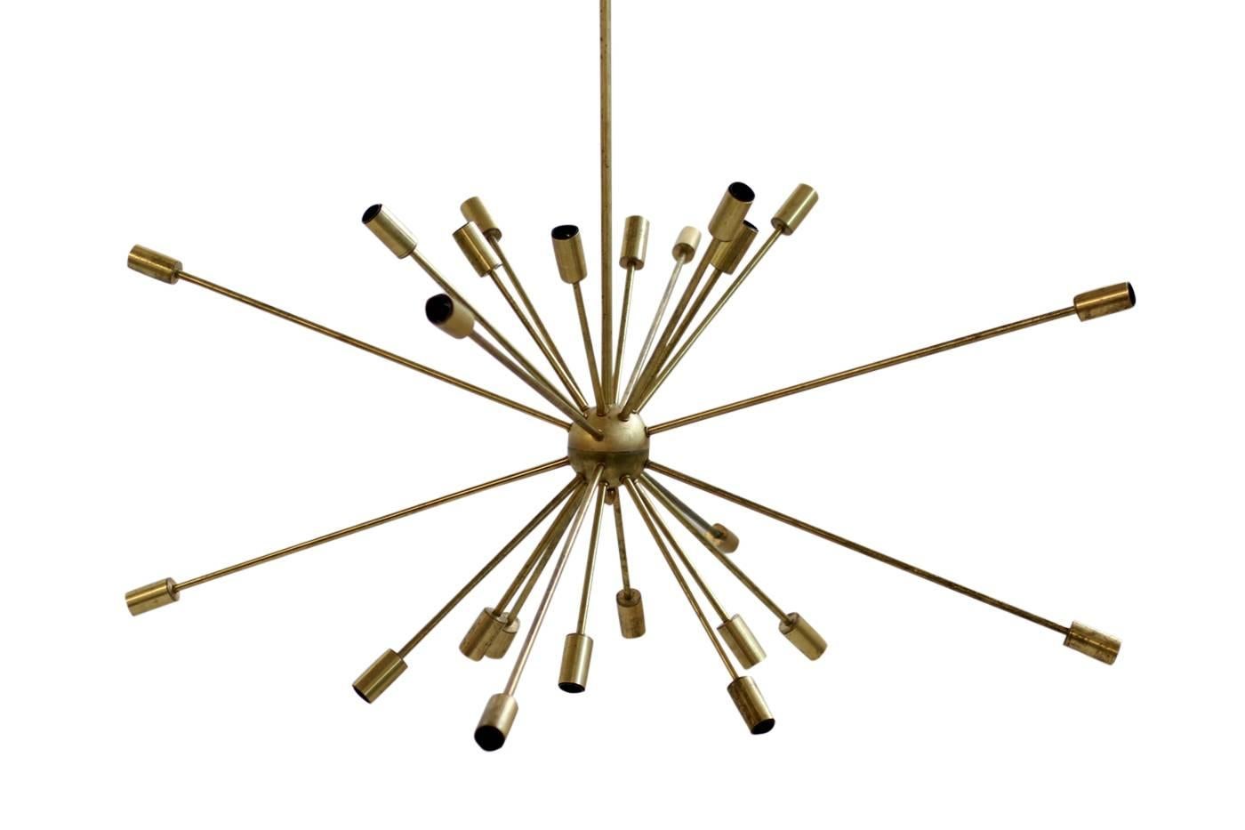 Beautiful Large Italian Sputnik Brass Chandelier with 24 Arms Stilnovo Style In Good Condition In Hamminkeln, DE