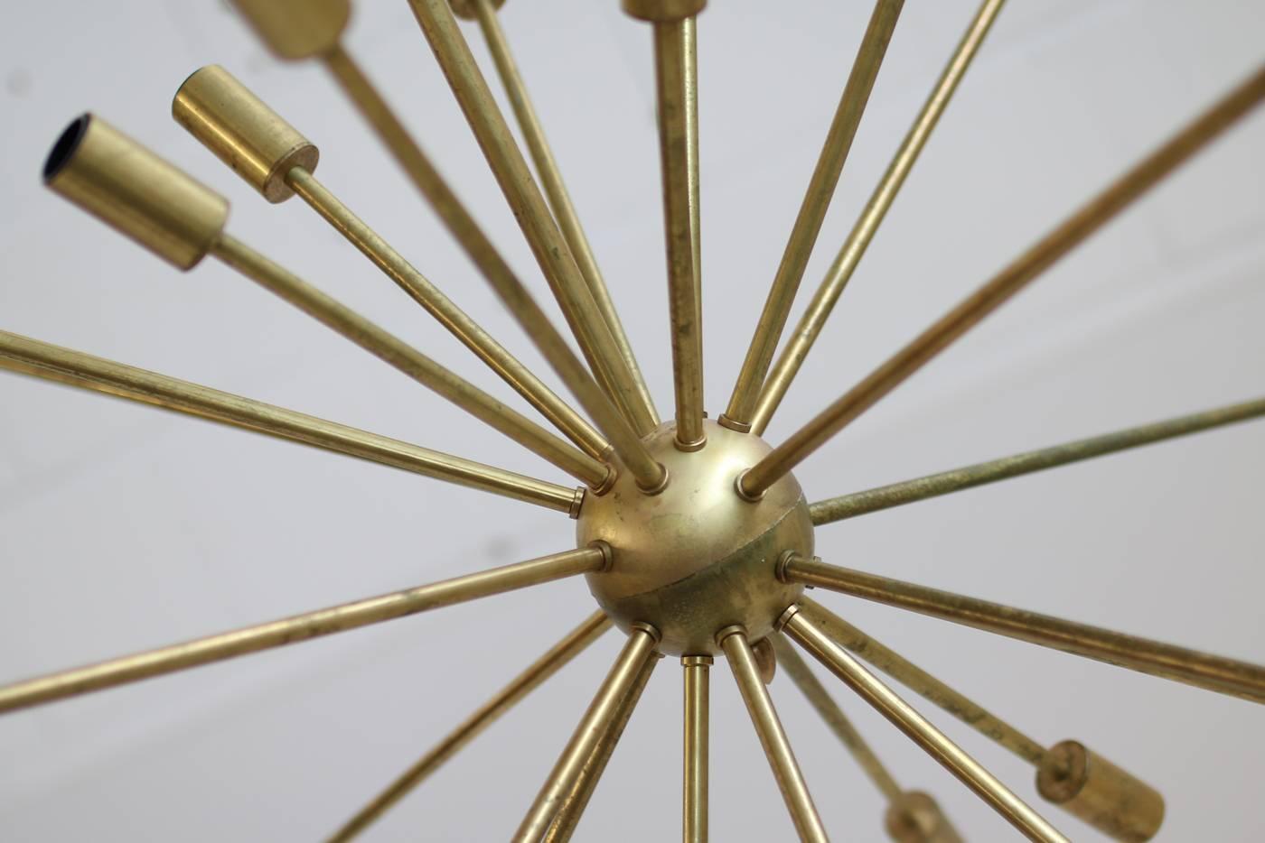 20th Century Beautiful Large Italian Sputnik Brass Chandelier with 24 Arms Stilnovo Style