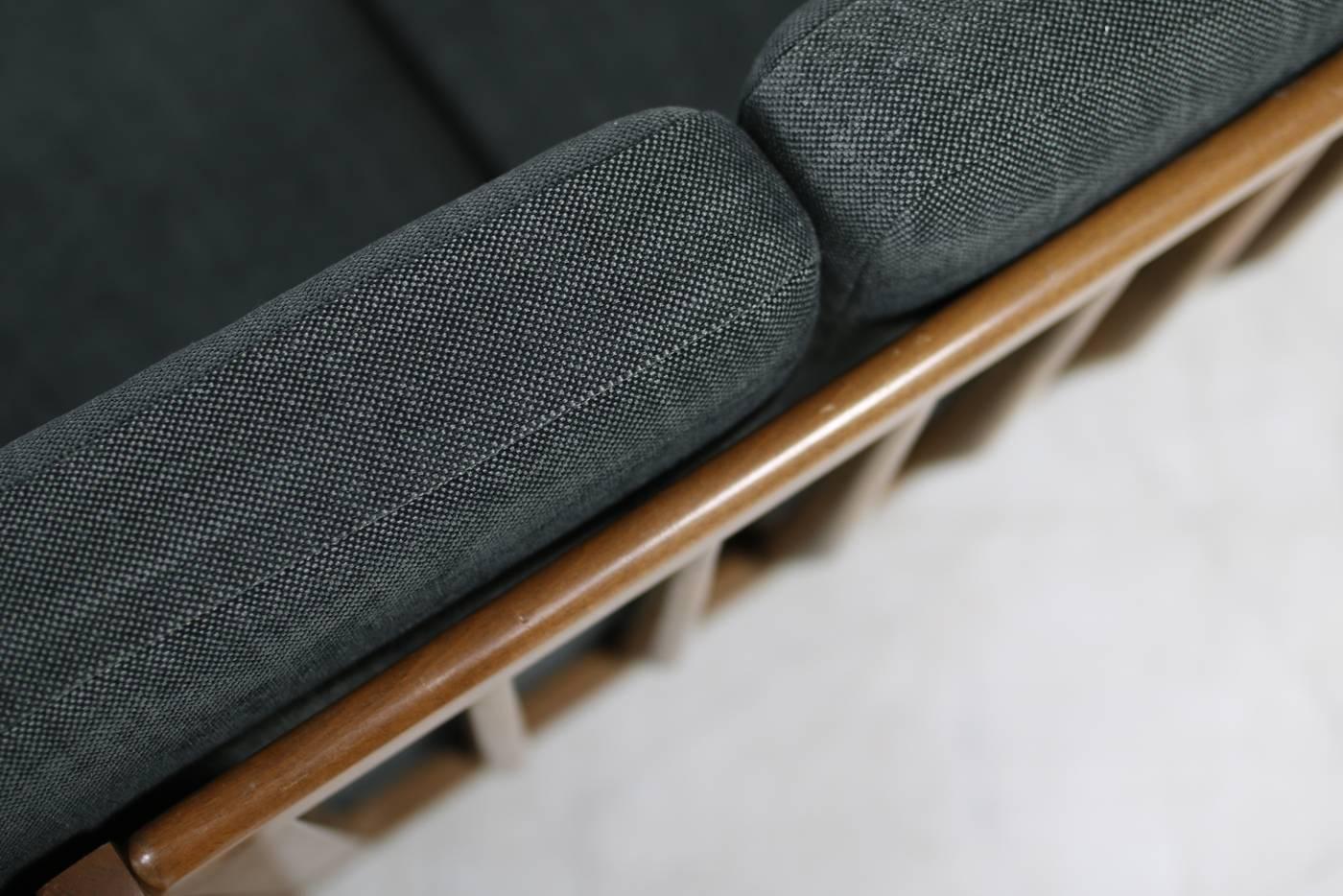 1950s Italian Organic Lounge Sofa Beechwood Mid-Century Modern, New Upholstery im Angebot 1