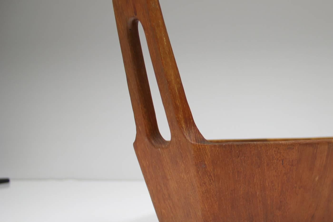 Beautiful and rare sculptural, 1950s teak bowl, Italian modern design, produced by Anri Form, Italy.