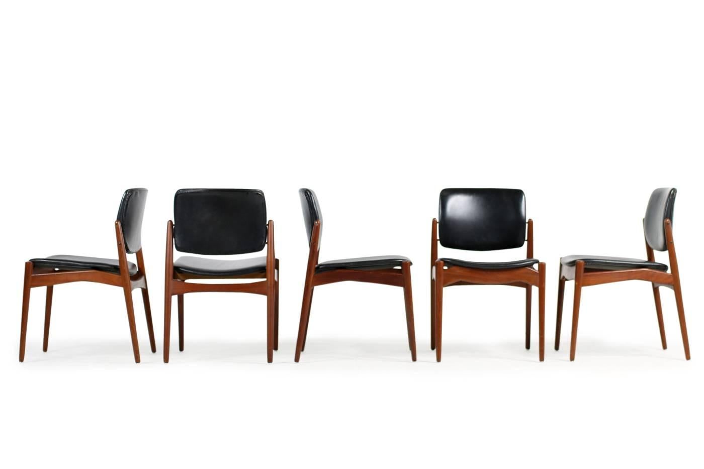 Beautiful set of five chairs, solid teak, authentic real leather, beautiful vintage condition. Design by Erik Buck model 66 for Ørum Møbler, Denmark.